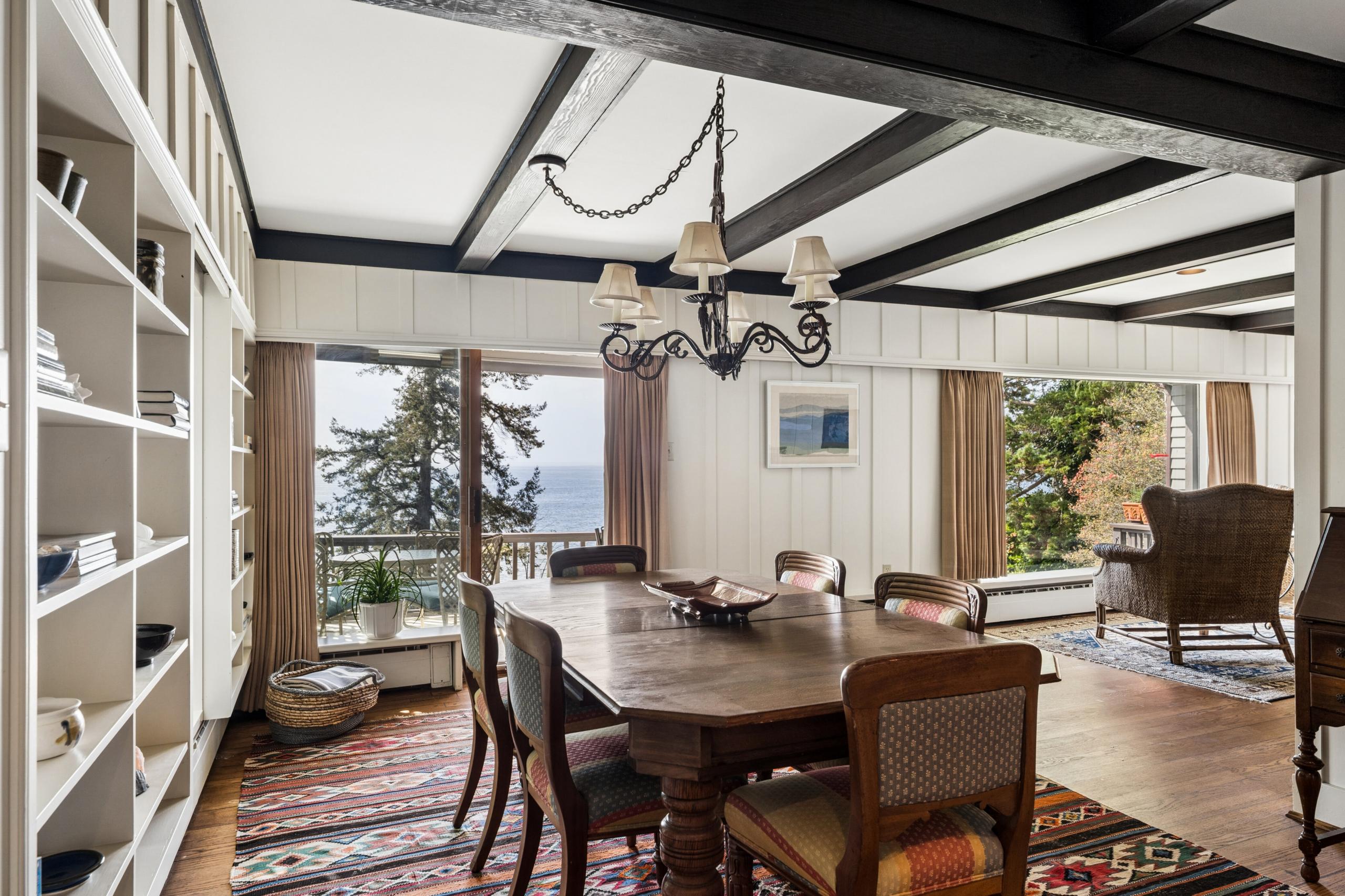 6054 Gleneagles Drive, West Vancouver listing image
