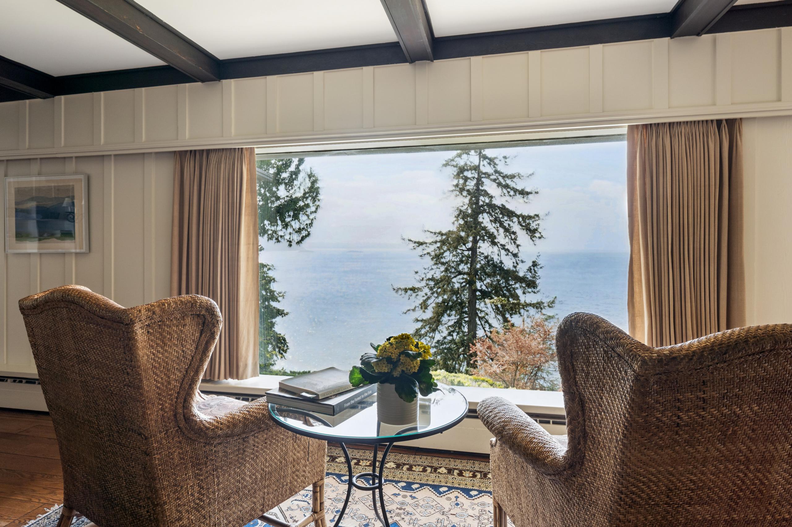 6054 Gleneagles Drive, West Vancouver listing image