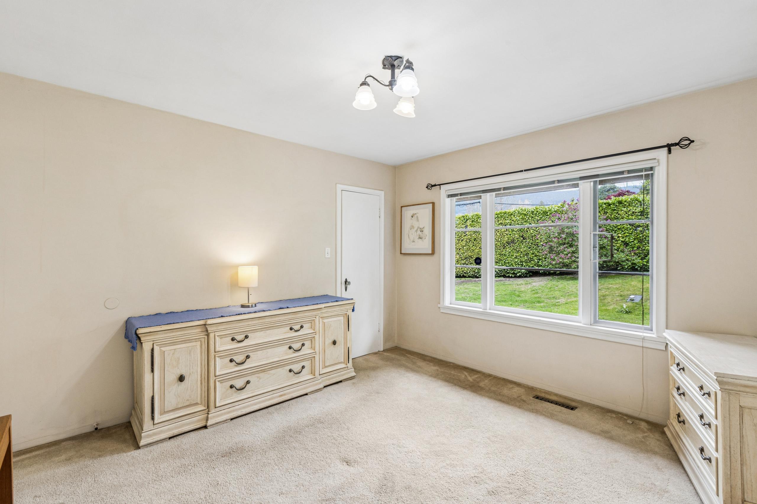1092 Duchess Avenue, West Vancouver listing image