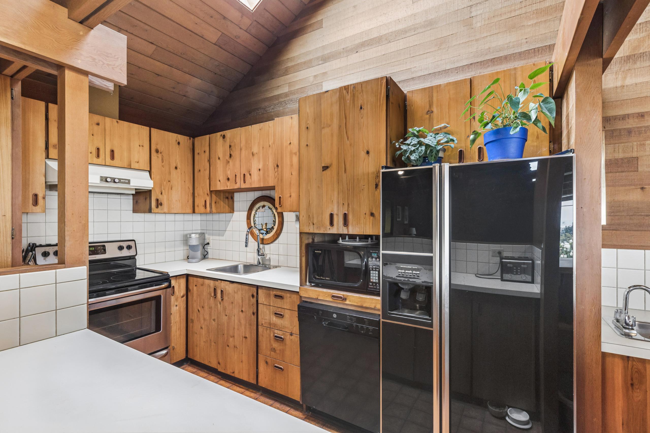 1092 Duchess Avenue, West Vancouver listing image