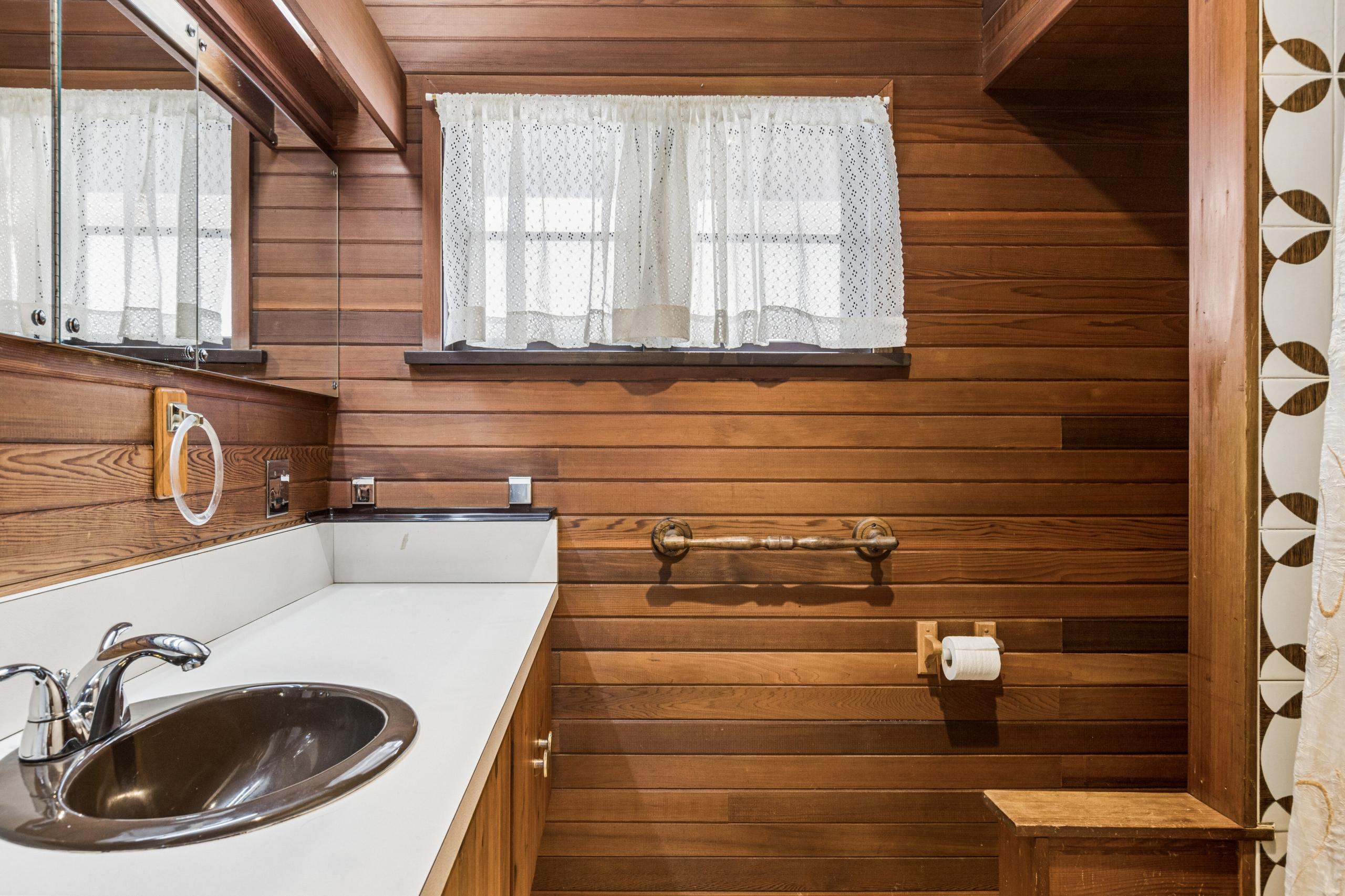 1092 Duchess Avenue, West Vancouver listing image