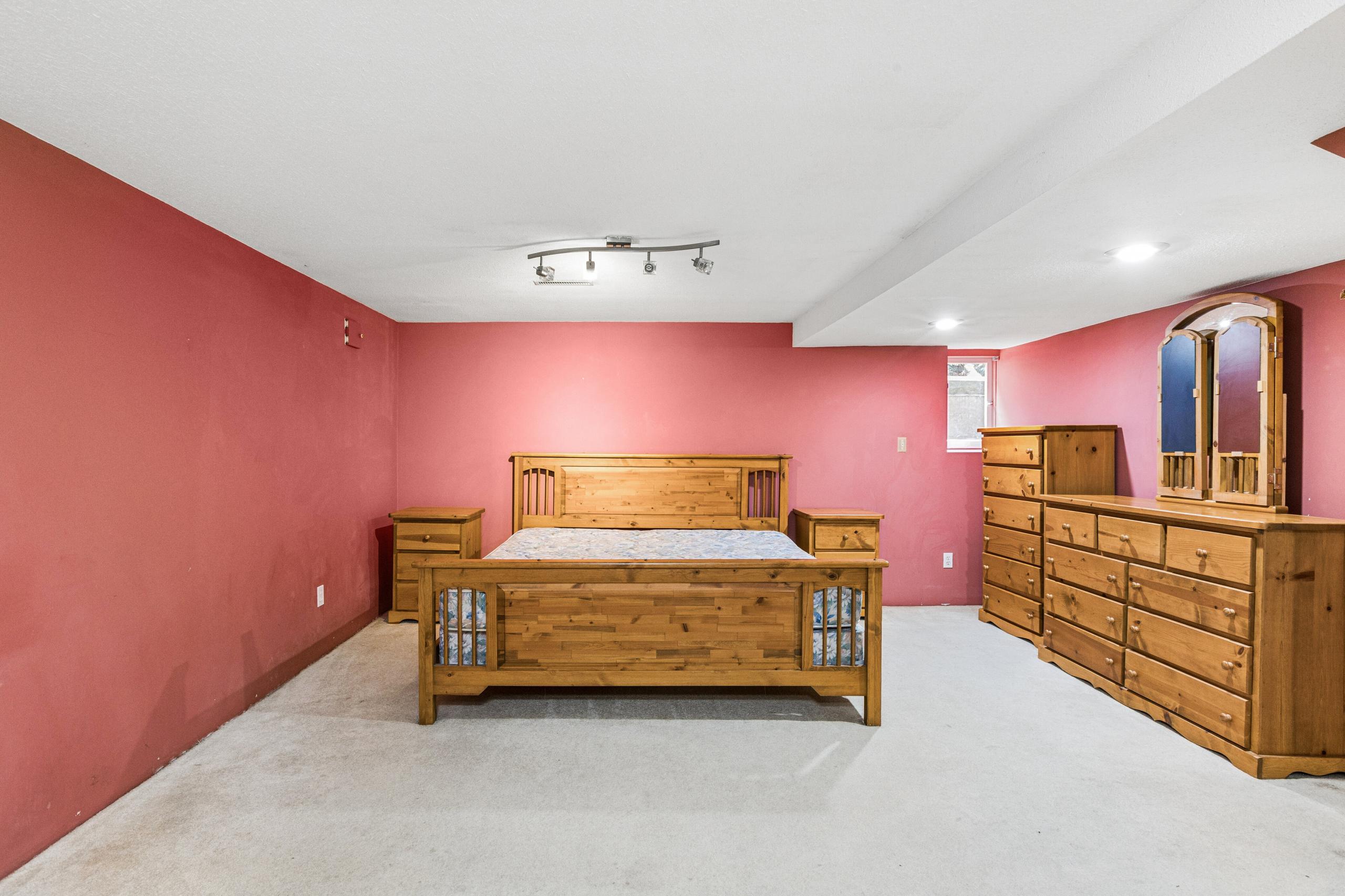 1092 Duchess Avenue, West Vancouver listing image