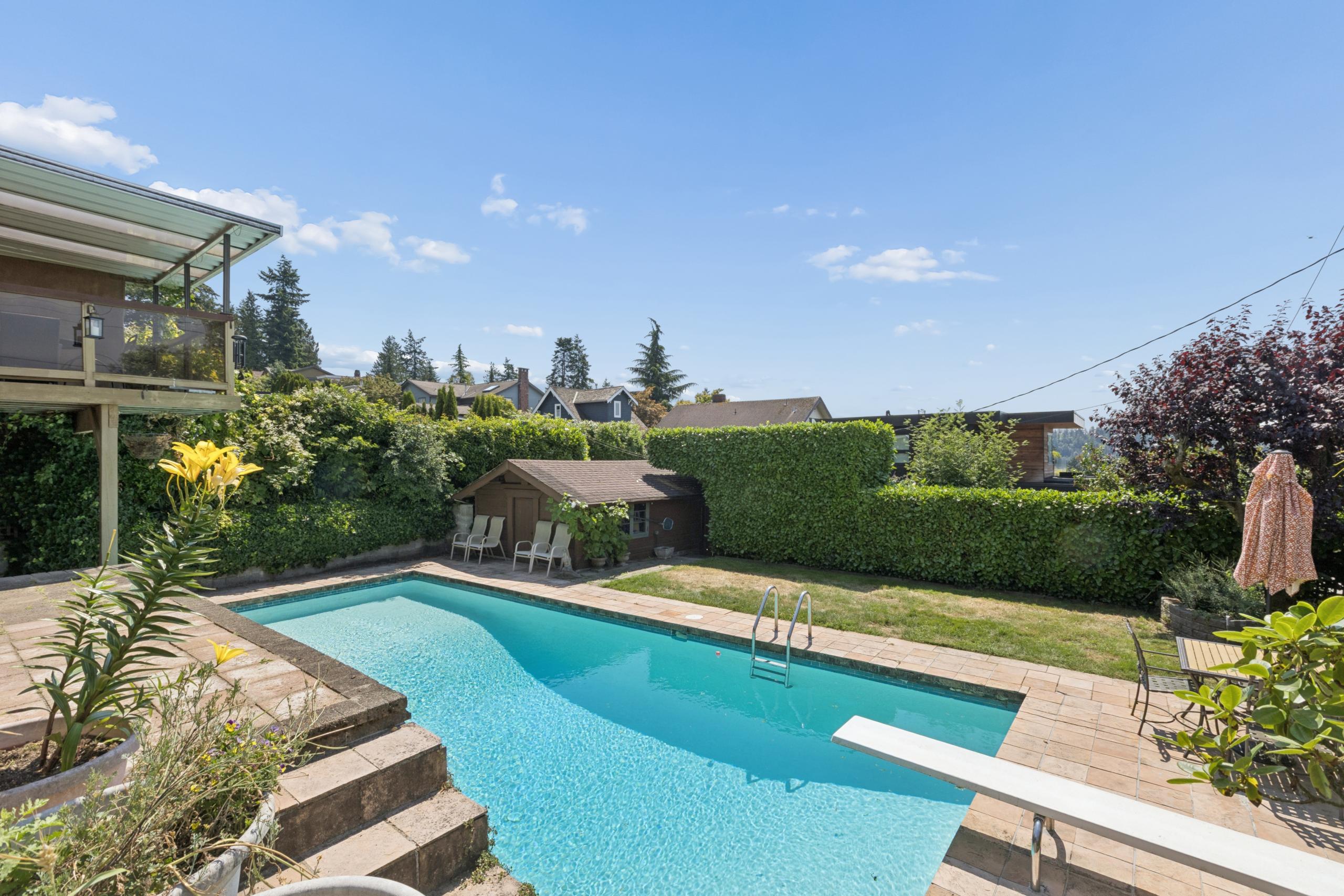 1092 Duchess Avenue, West Vancouver listing image