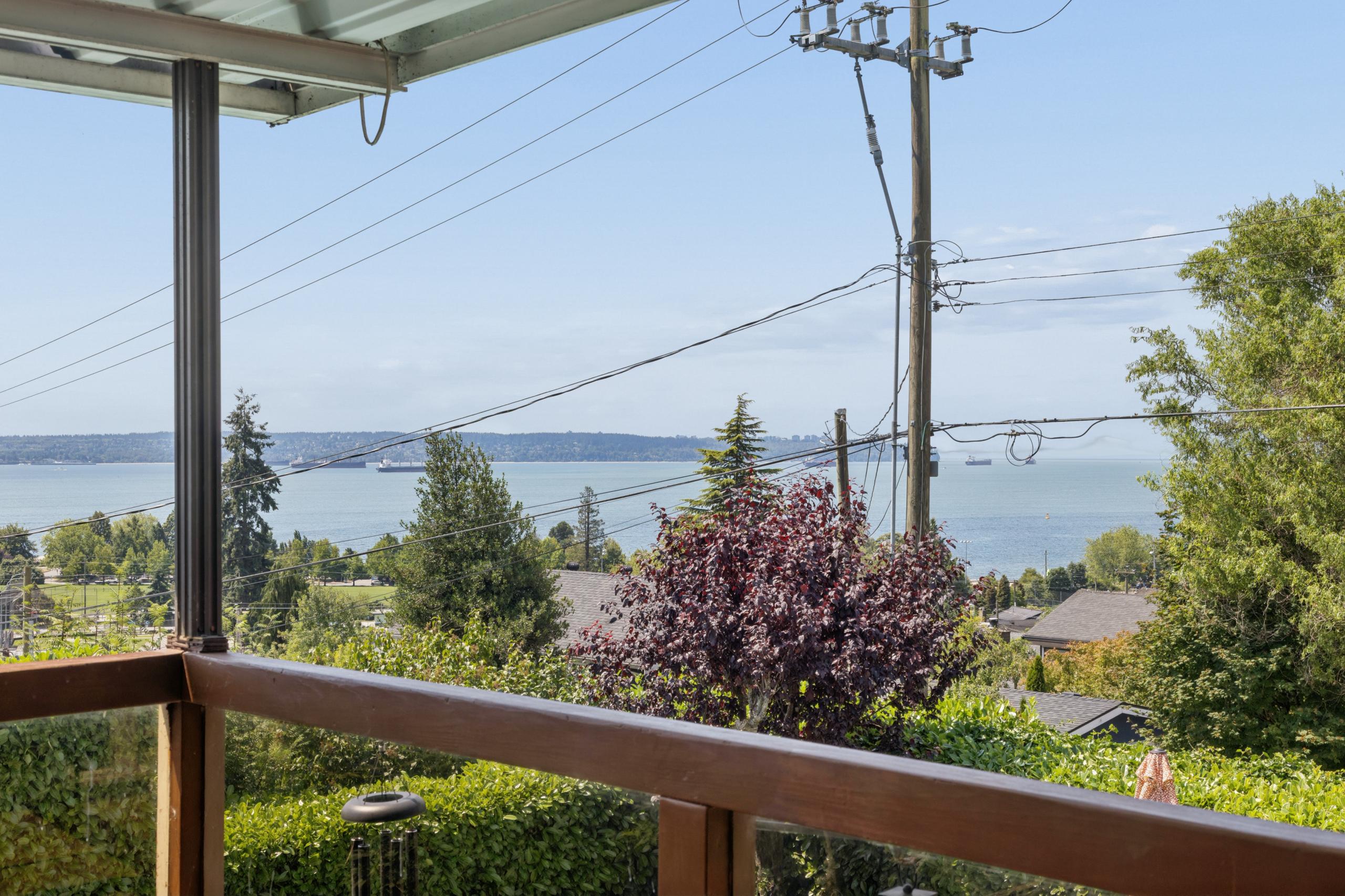 1092 Duchess Avenue, West Vancouver listing image