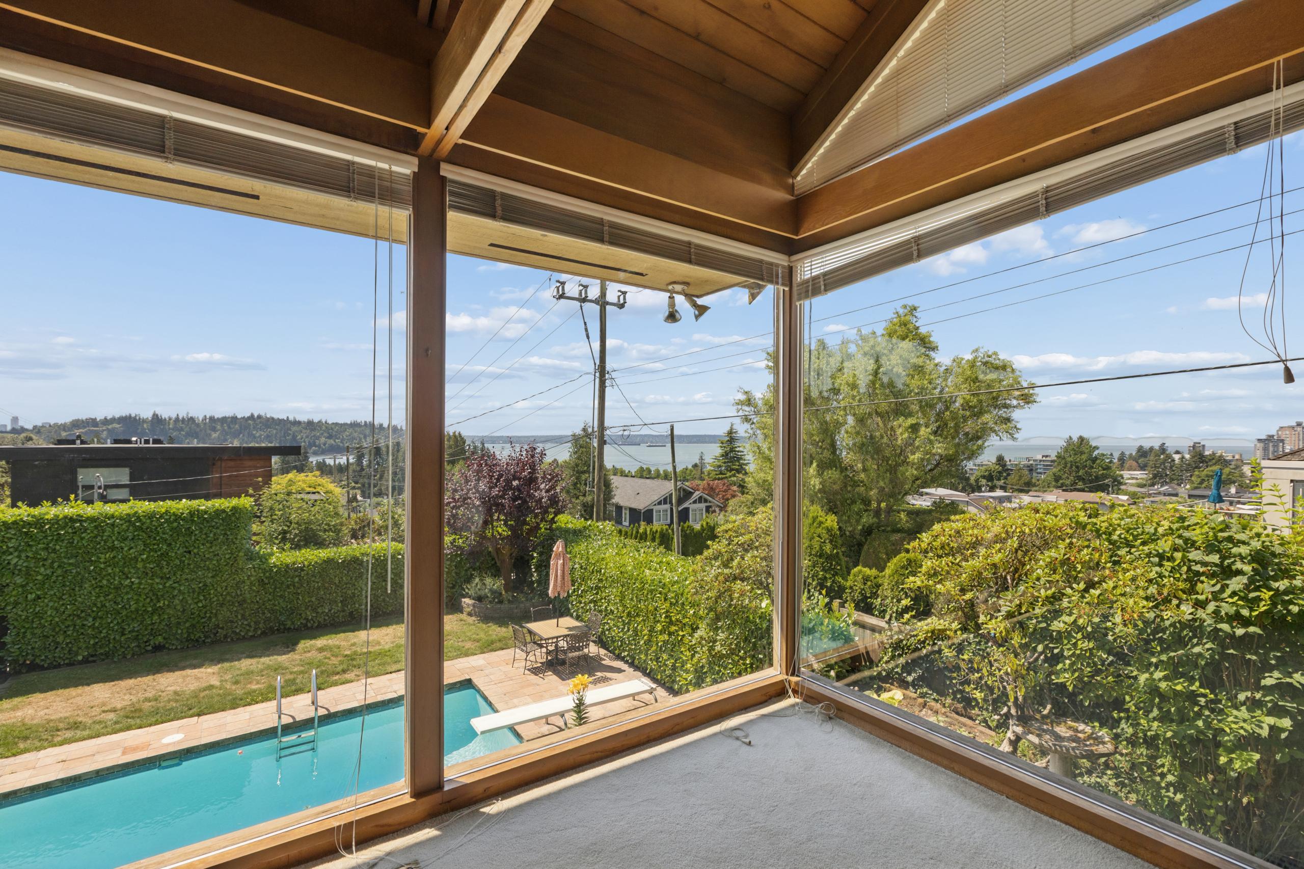 More info on 1092 Duchess Avenue, West Vancouver