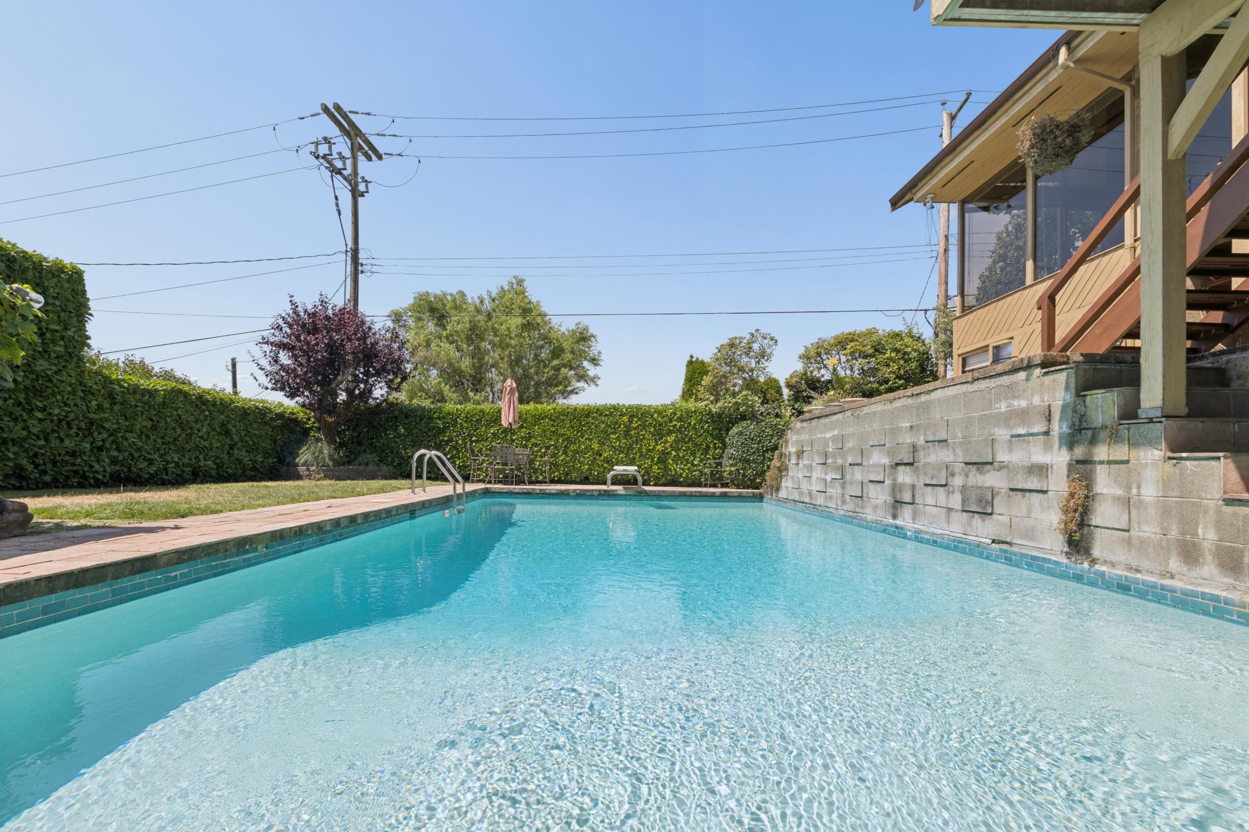 1092 Duchess Avenue, West Vancouver listing image
