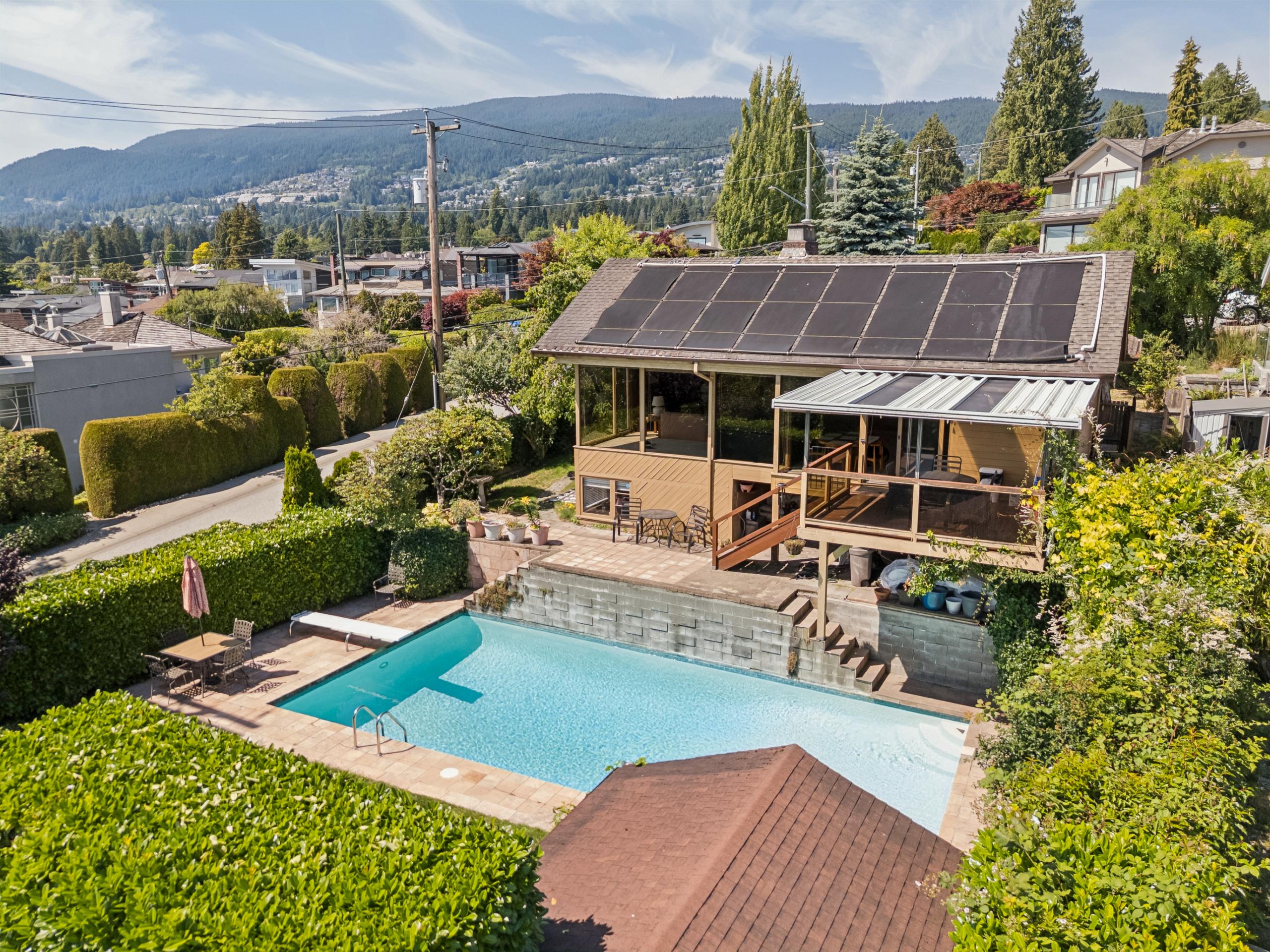 1092 Duchess Avenue, West Vancouver listing image