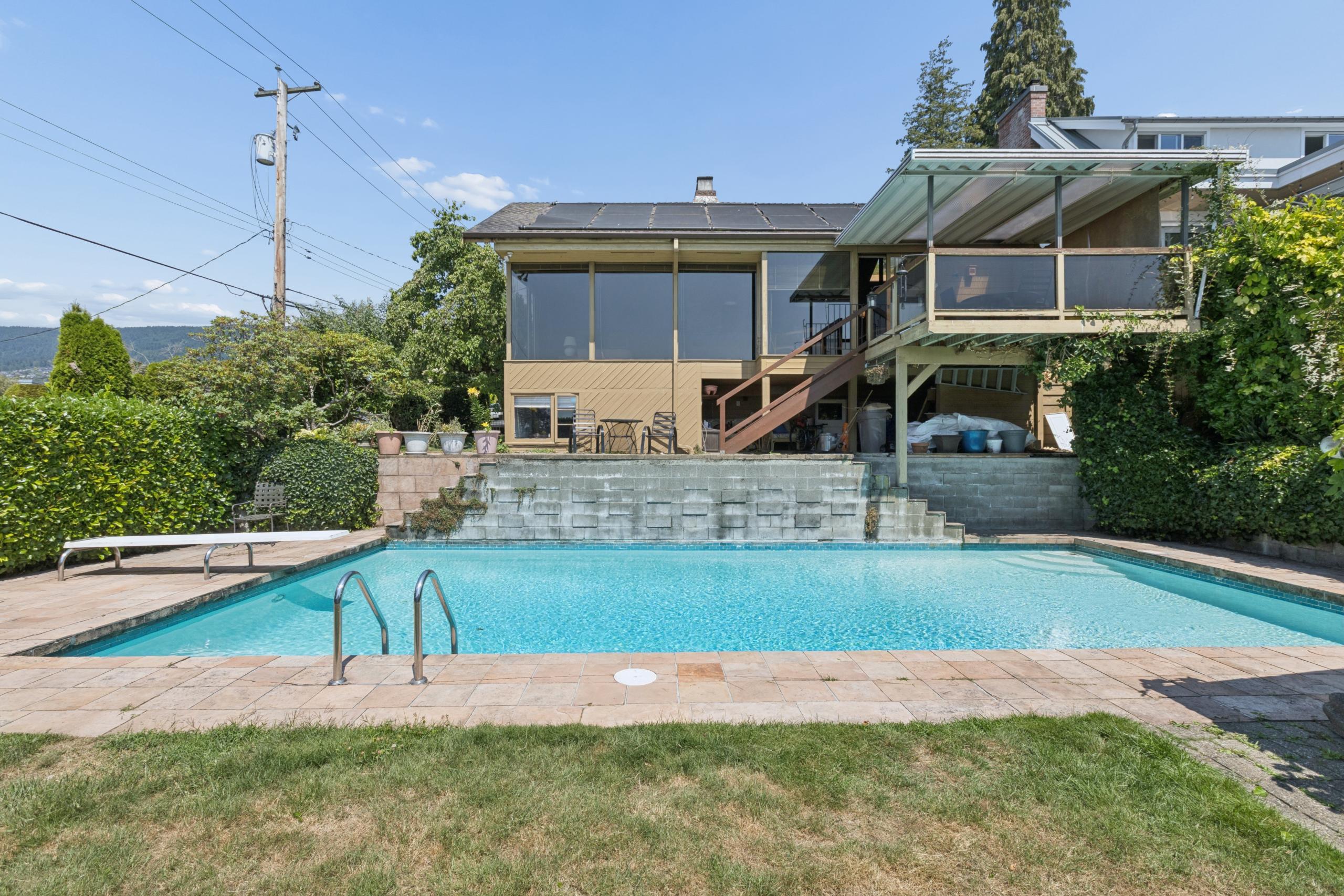1092 Duchess Avenue, West Vancouver listing image