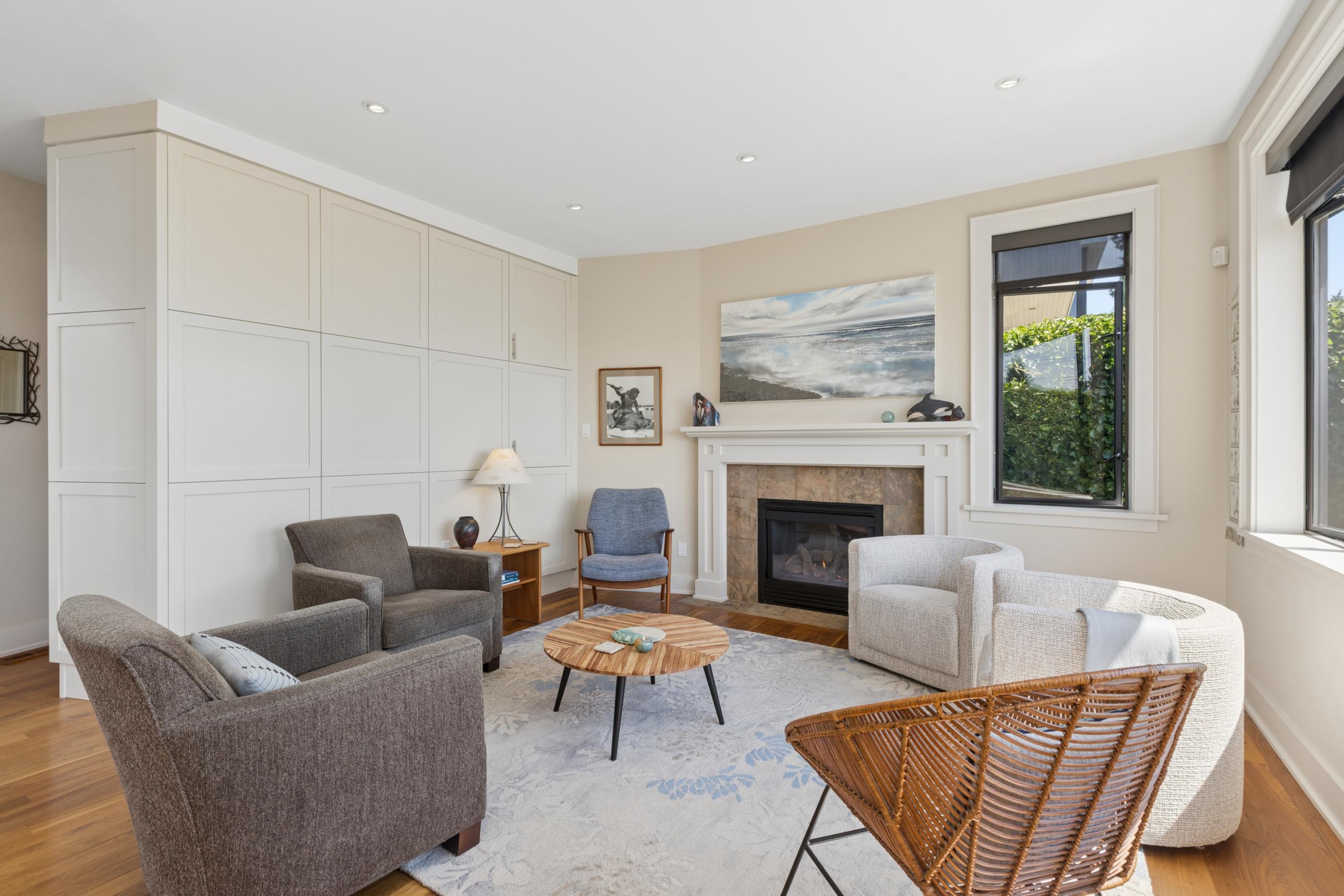 2621 Bellevue Avenue, West Vancouver listing image