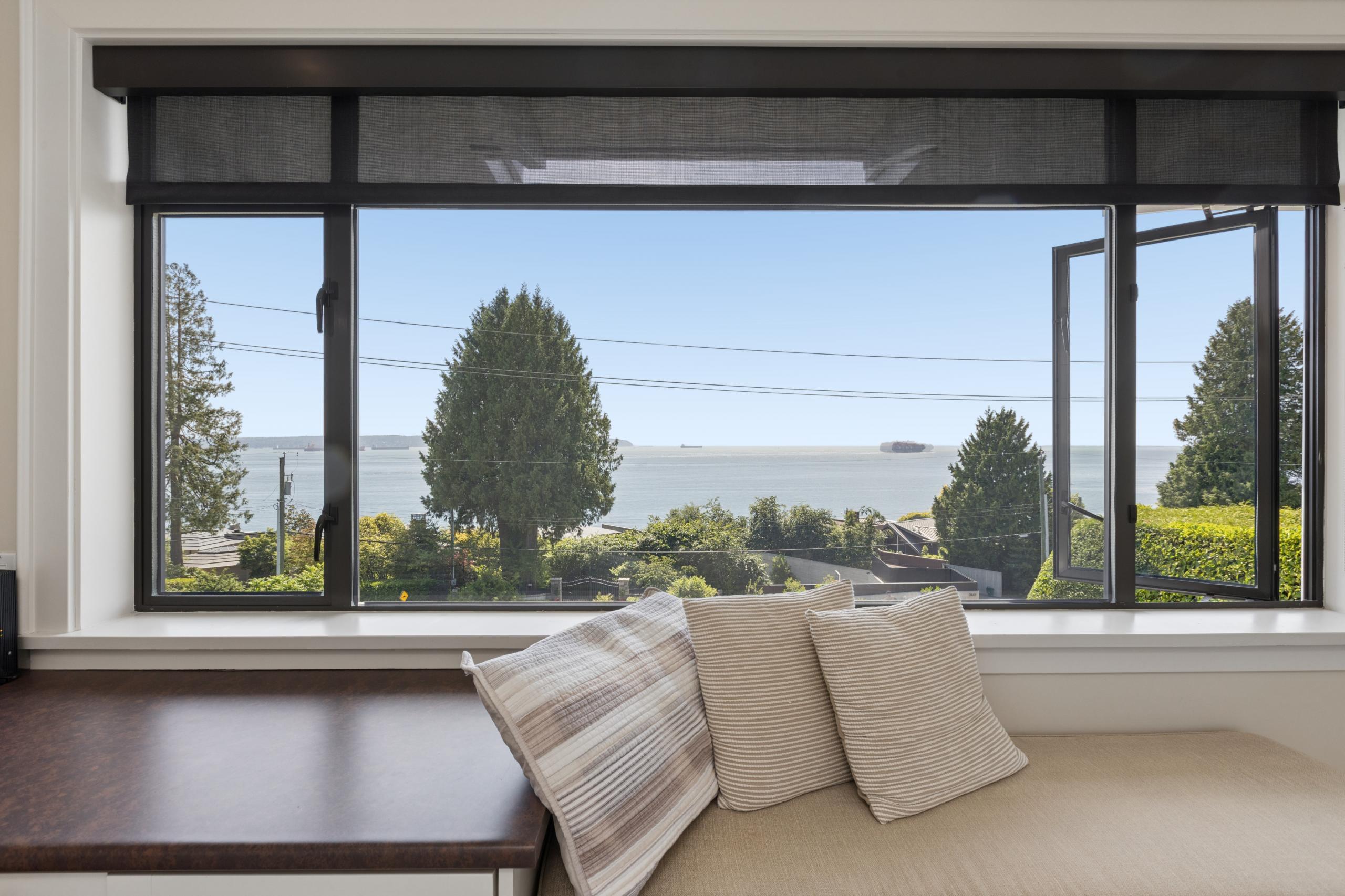 2621 Bellevue Avenue, West Vancouver listing image