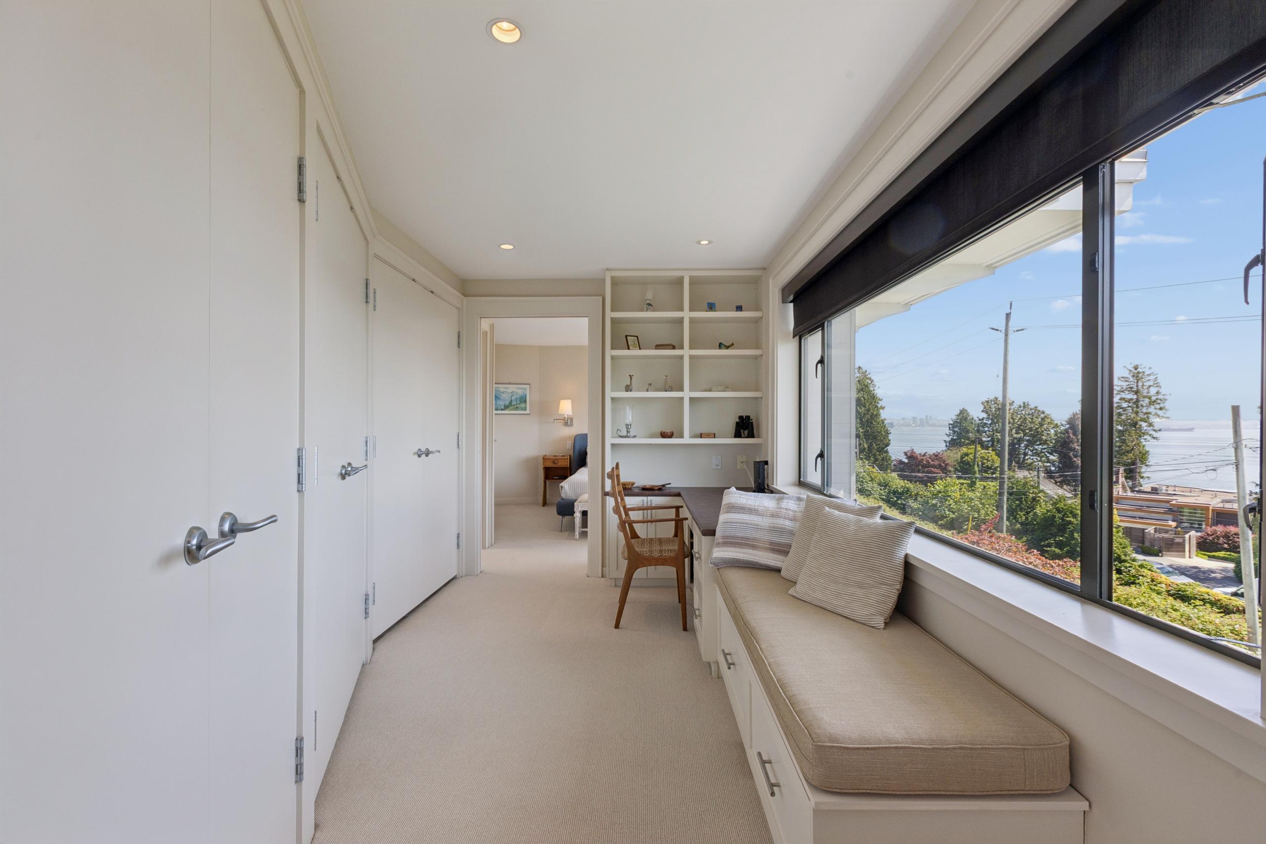 2621 Bellevue Avenue, West Vancouver listing image