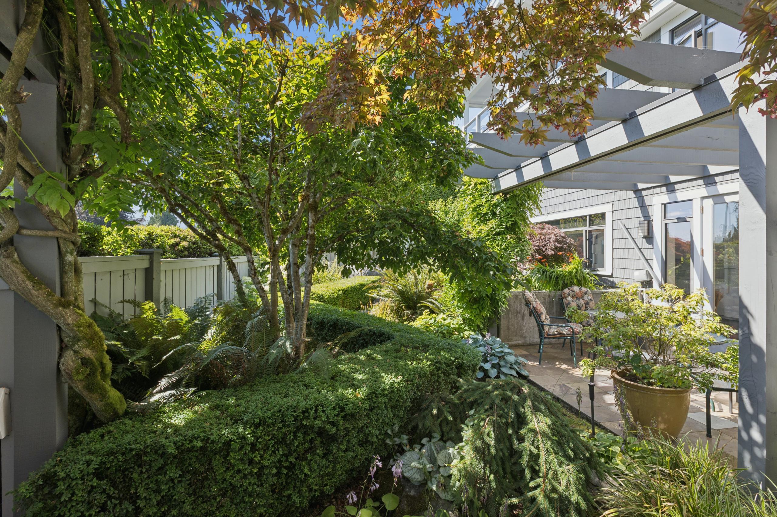 2621 Bellevue Avenue, West Vancouver listing image