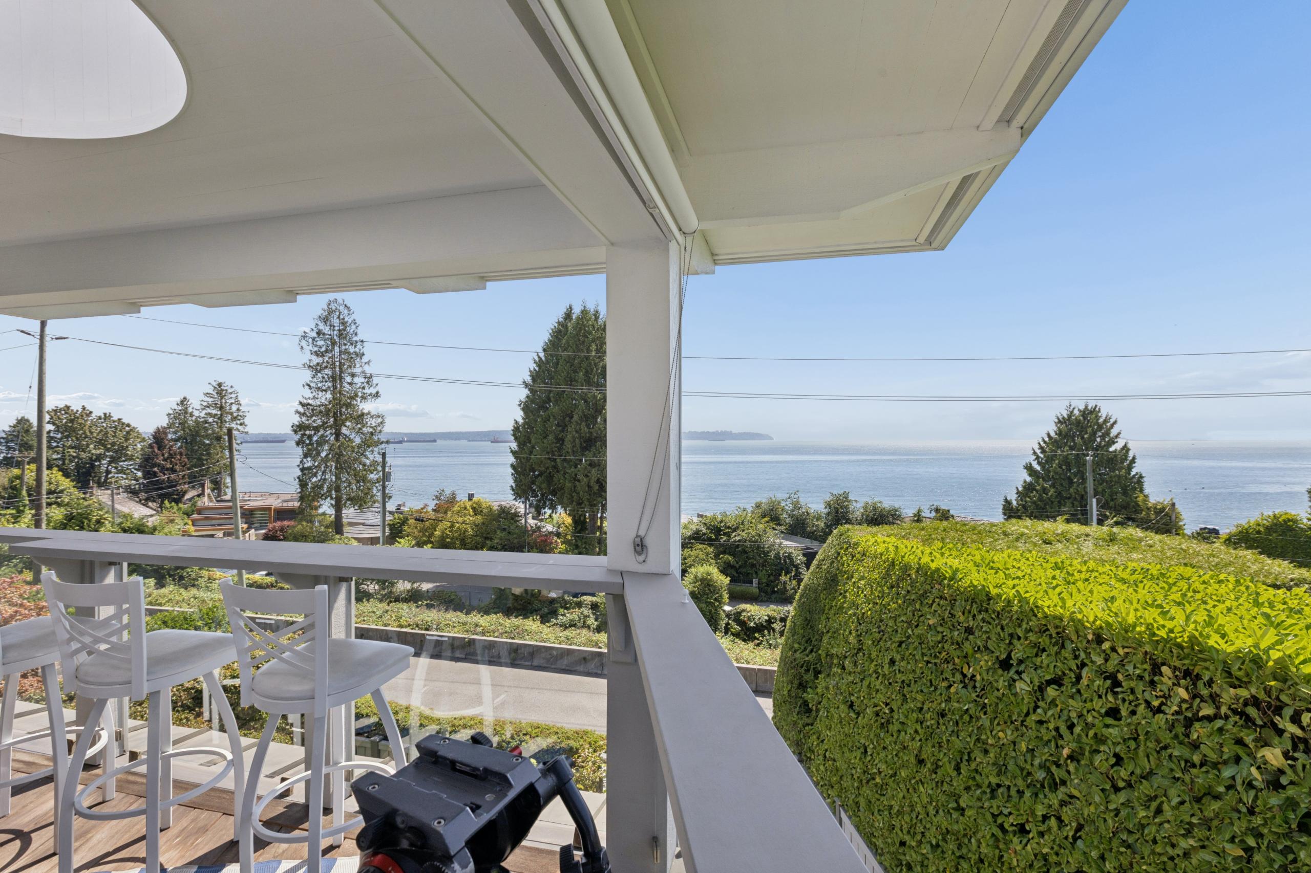 2621 Bellevue Avenue, West Vancouver listing image