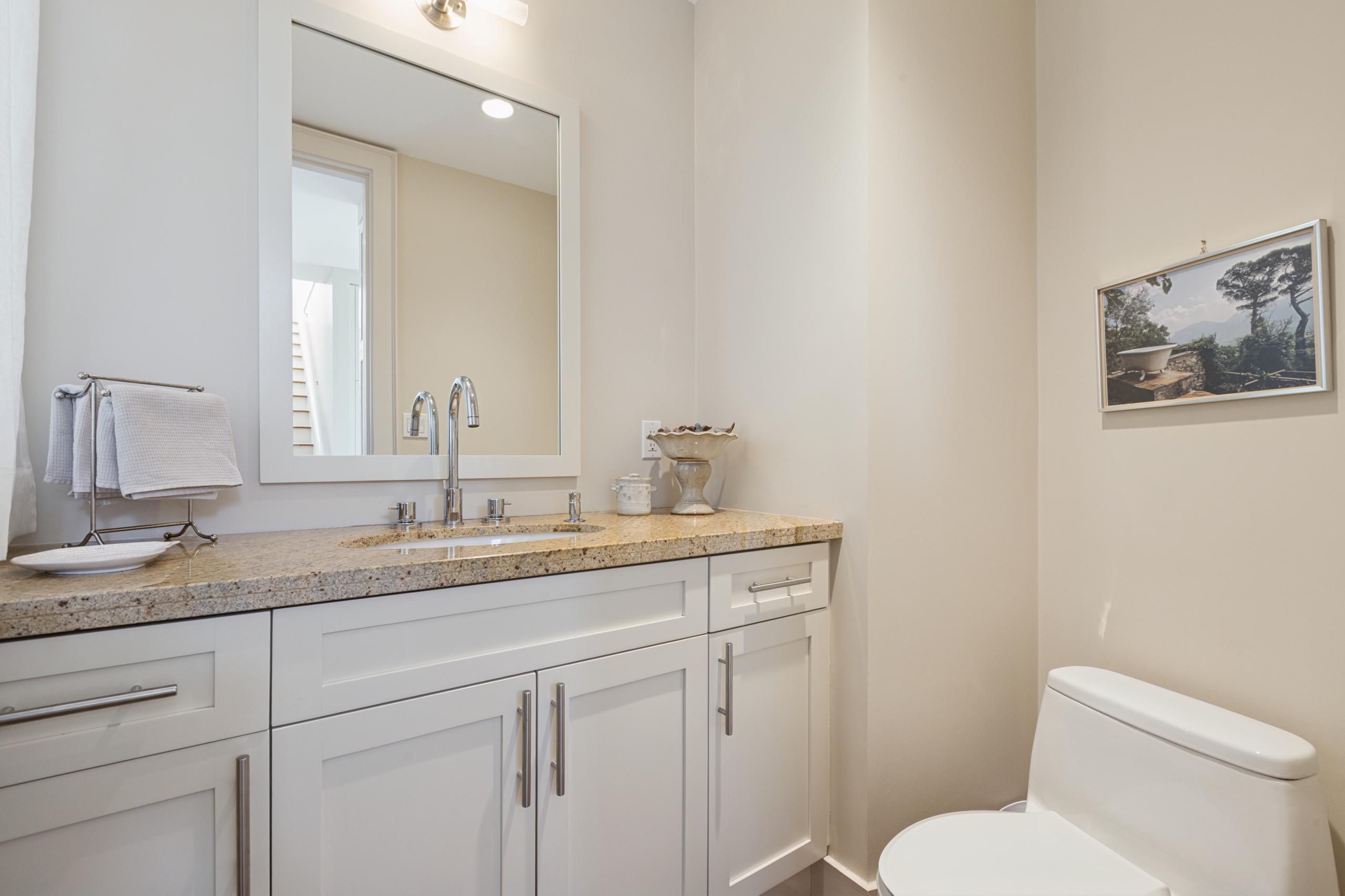 2621 Bellevue Avenue, West Vancouver listing image