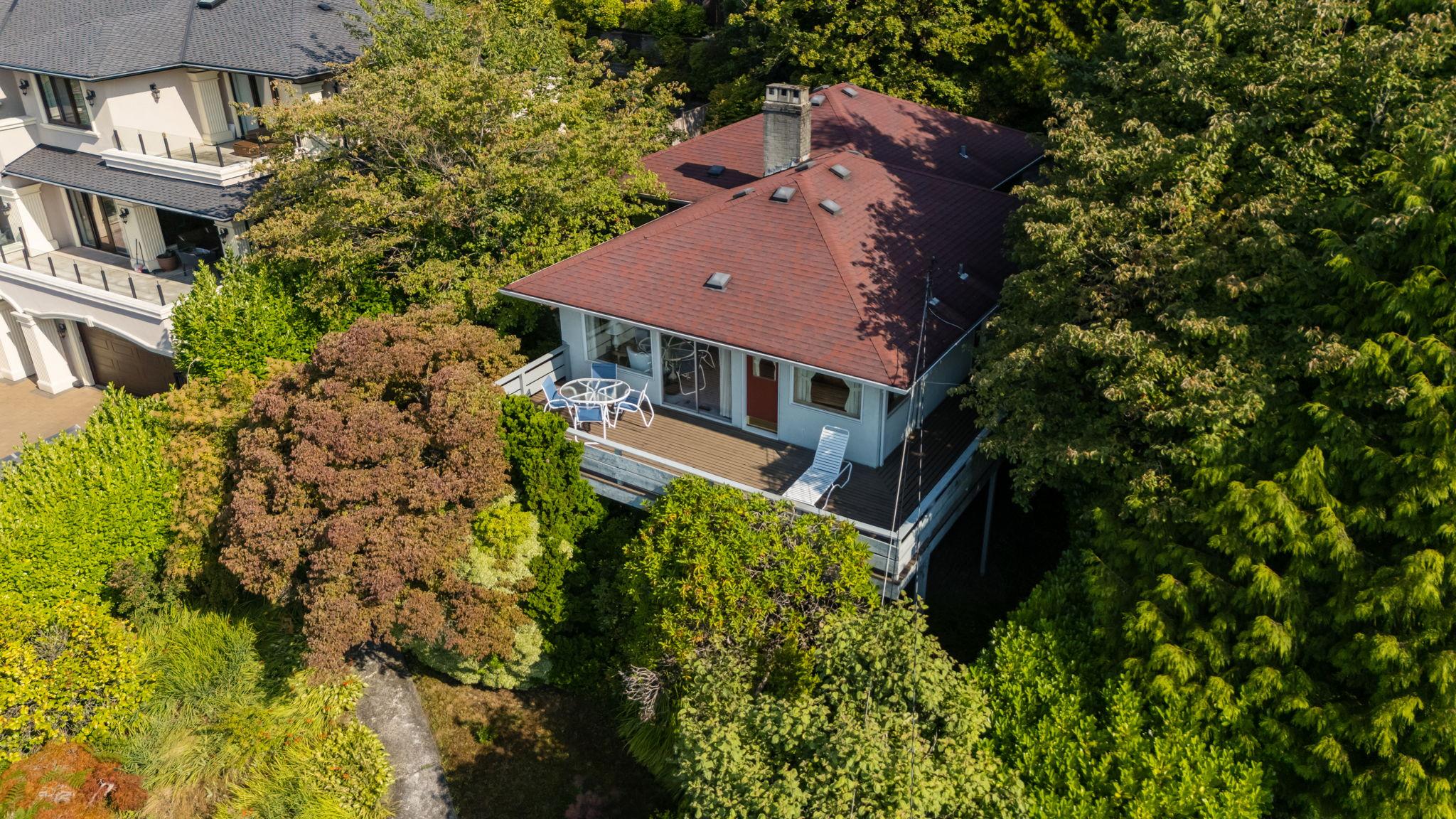 2575 Queens Avenue, West Vancouver listing image