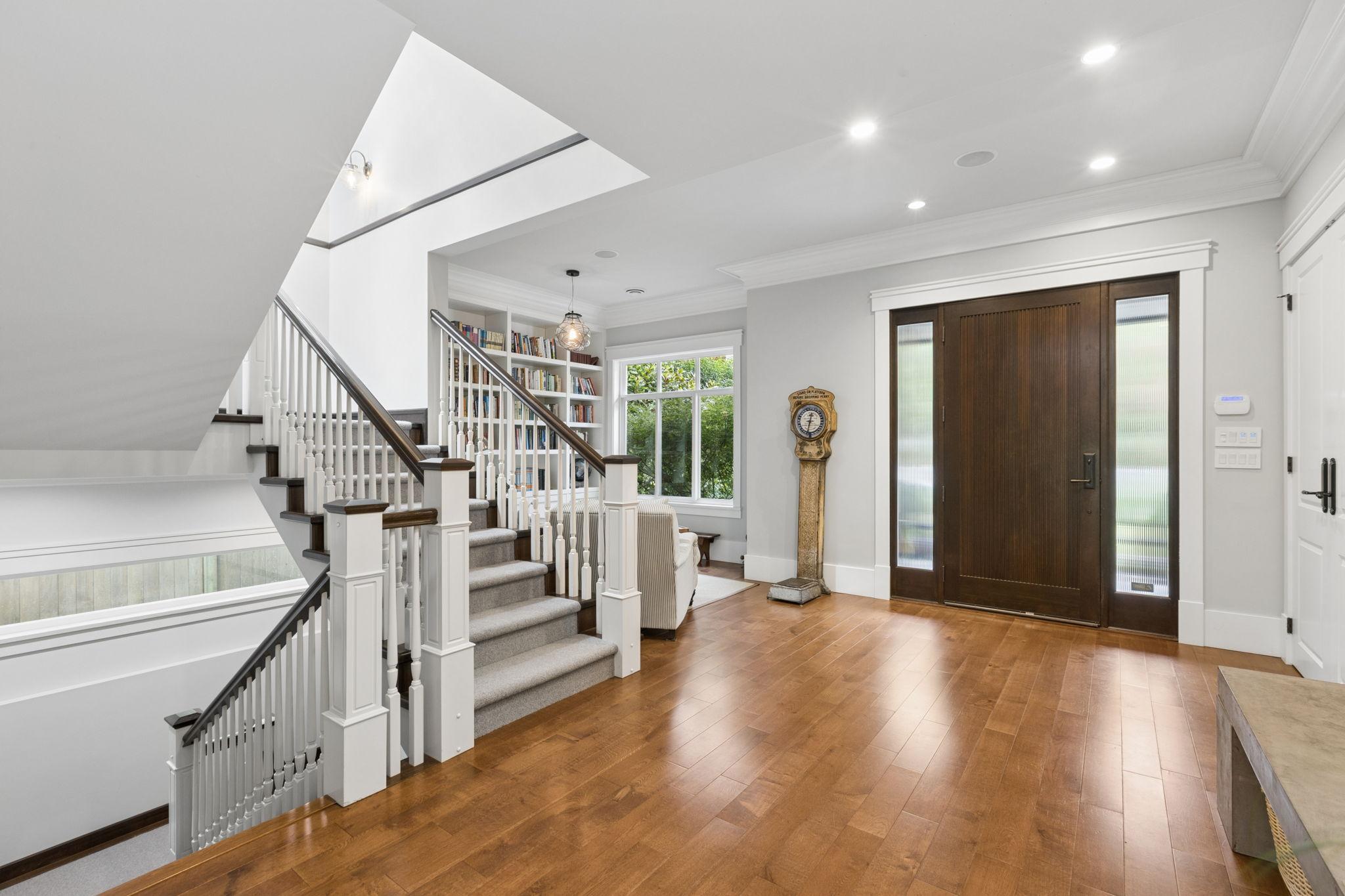 4176 Virginia Crescent, North Vancouver listing image