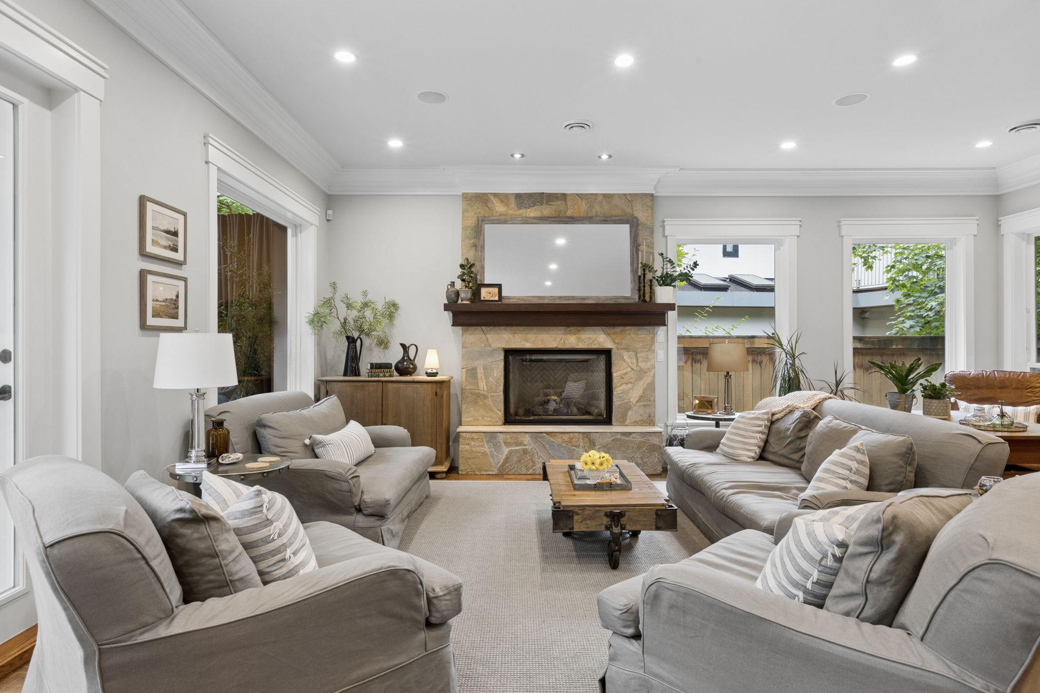 4176 Virginia Crescent, North Vancouver listing image
