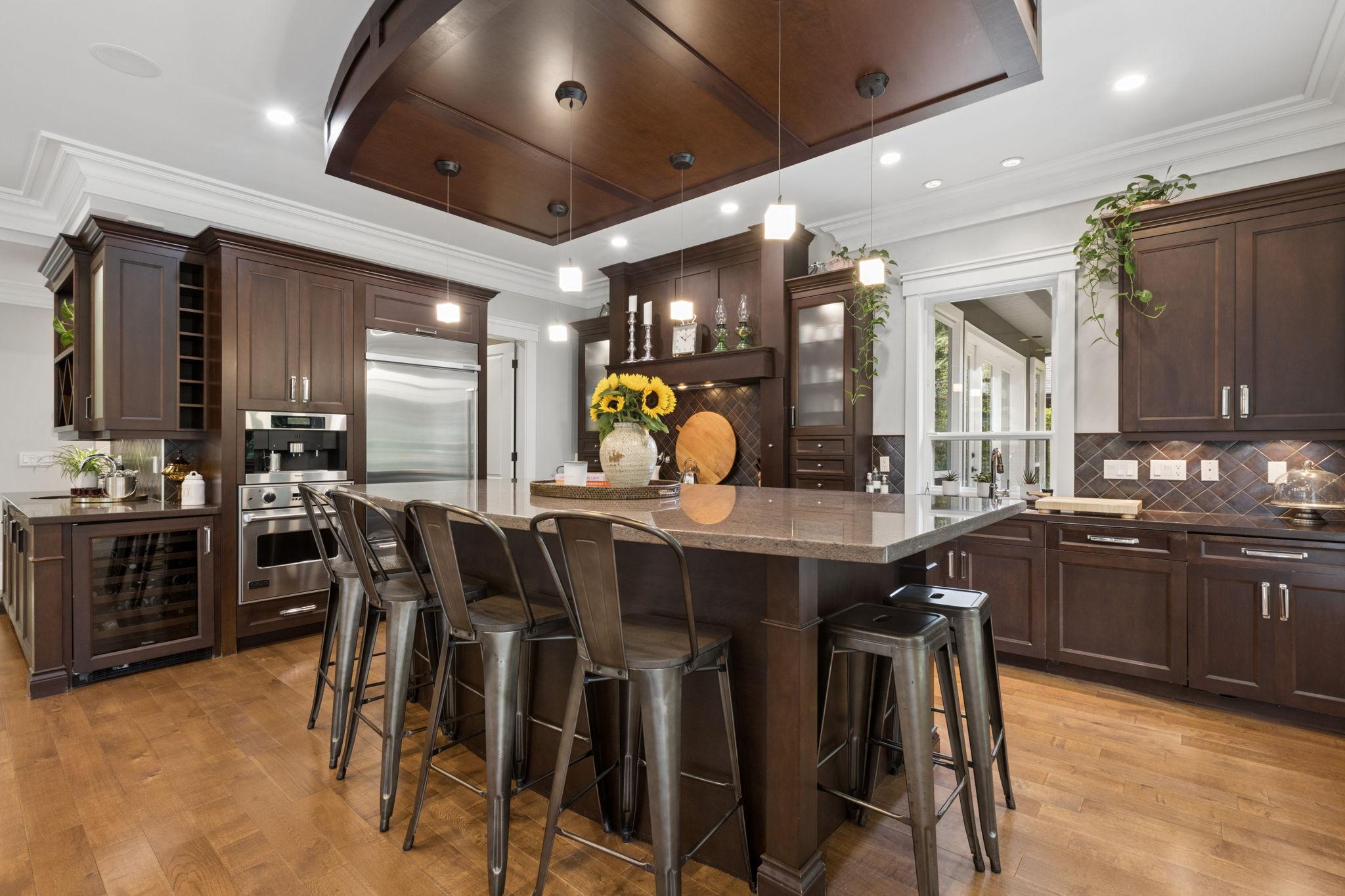4176 Virginia Crescent, North Vancouver listing image