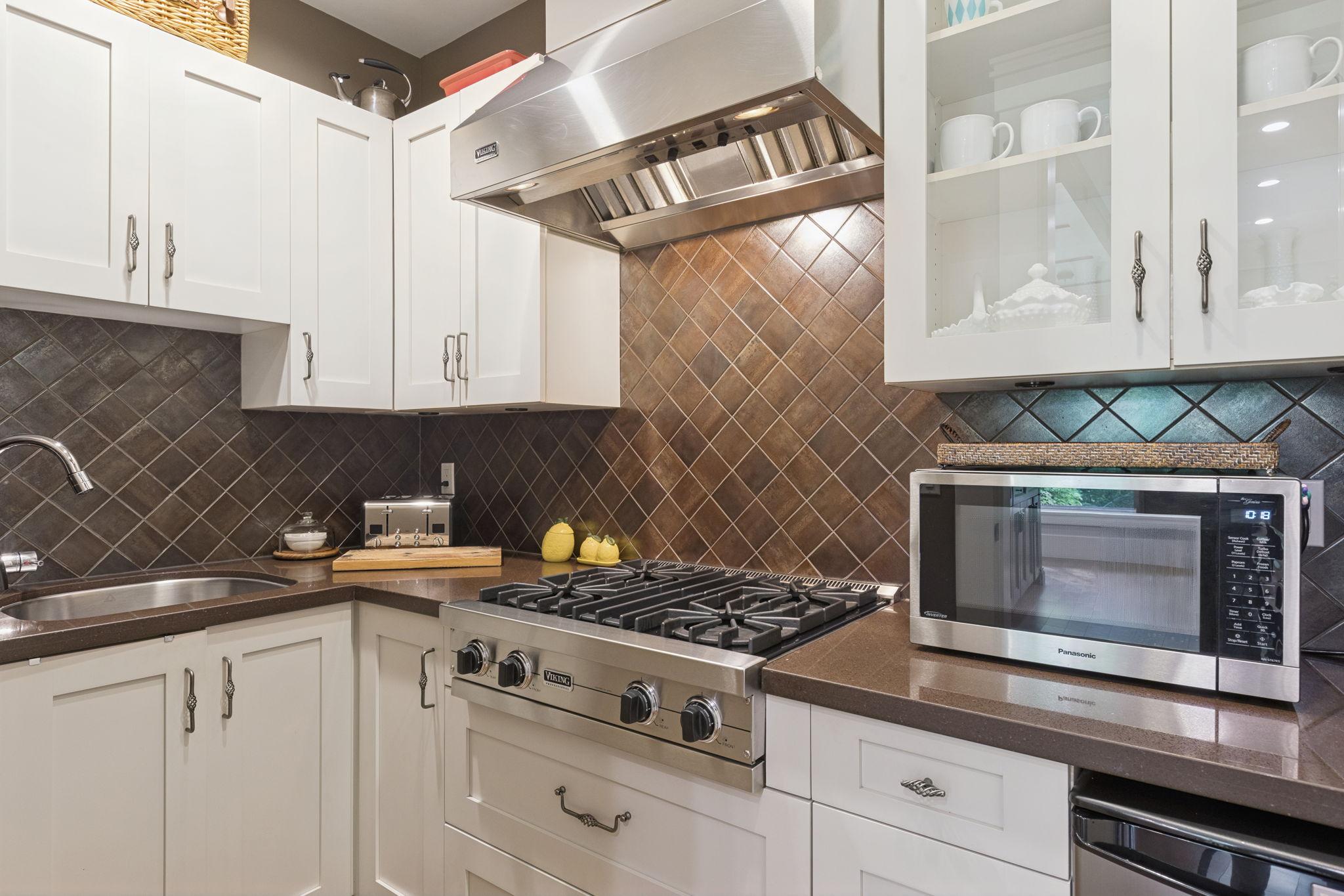 4176 Virginia Crescent, North Vancouver listing image