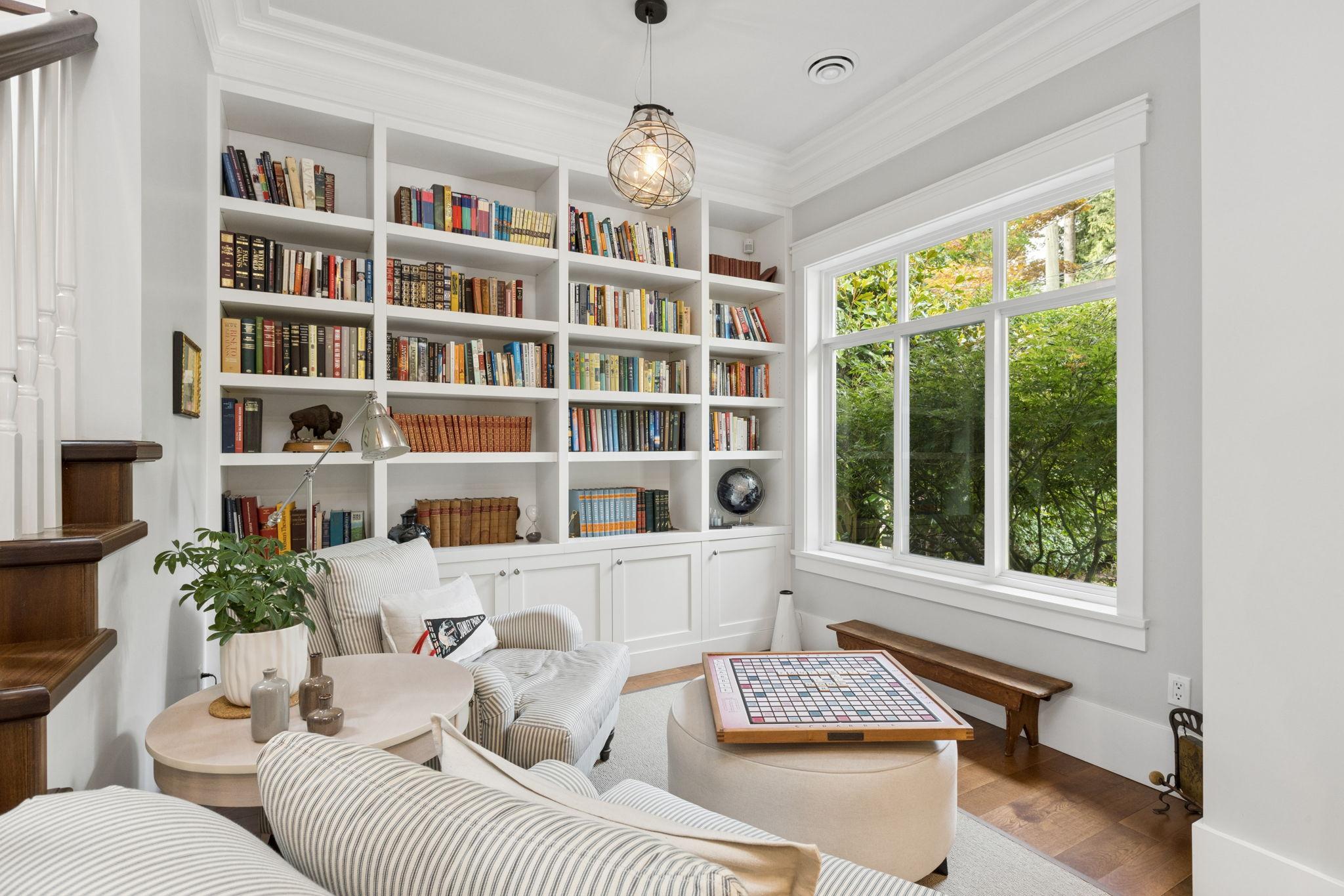 4176 Virginia Crescent, North Vancouver listing image