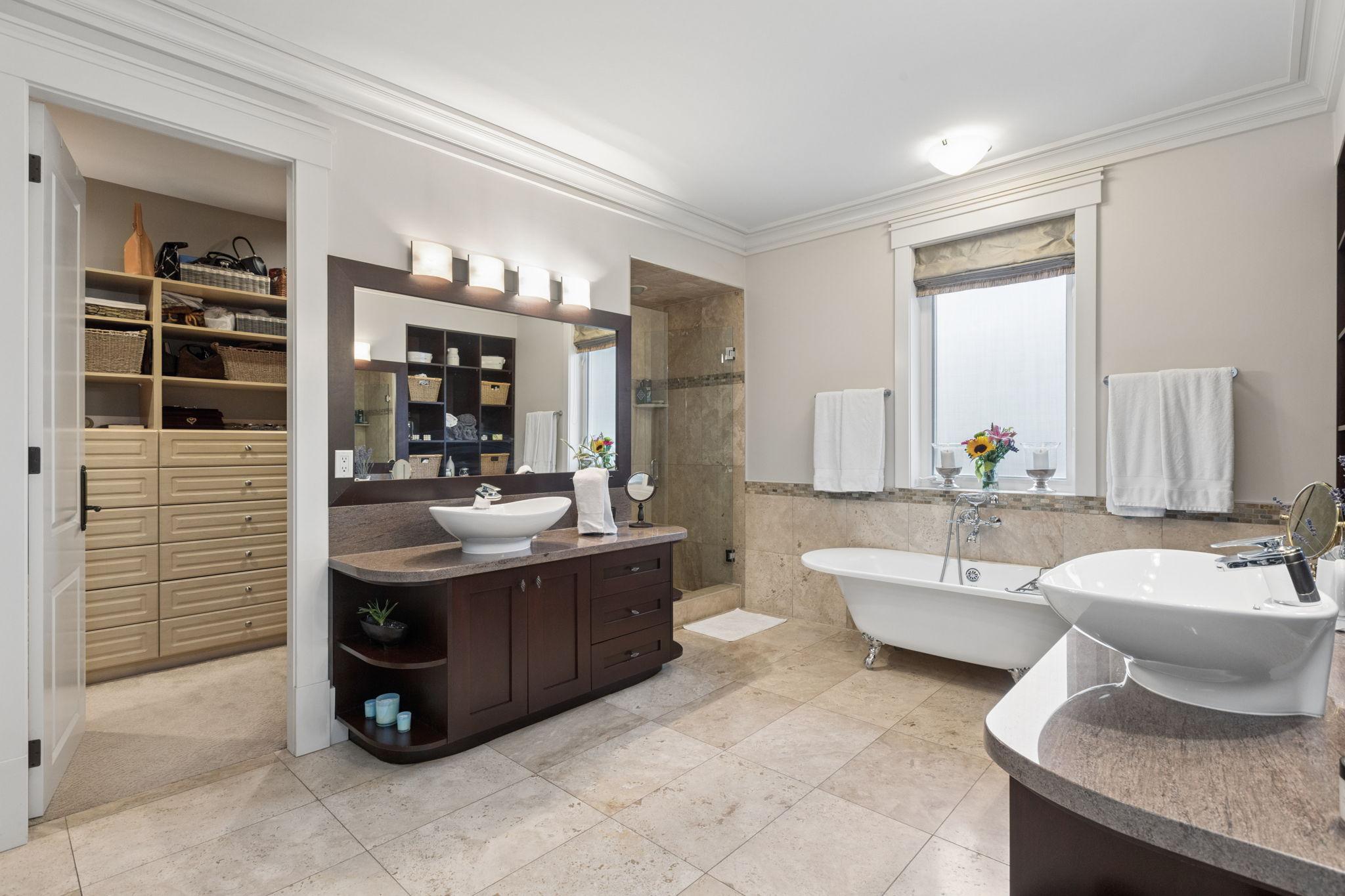 4176 Virginia Crescent, North Vancouver listing image