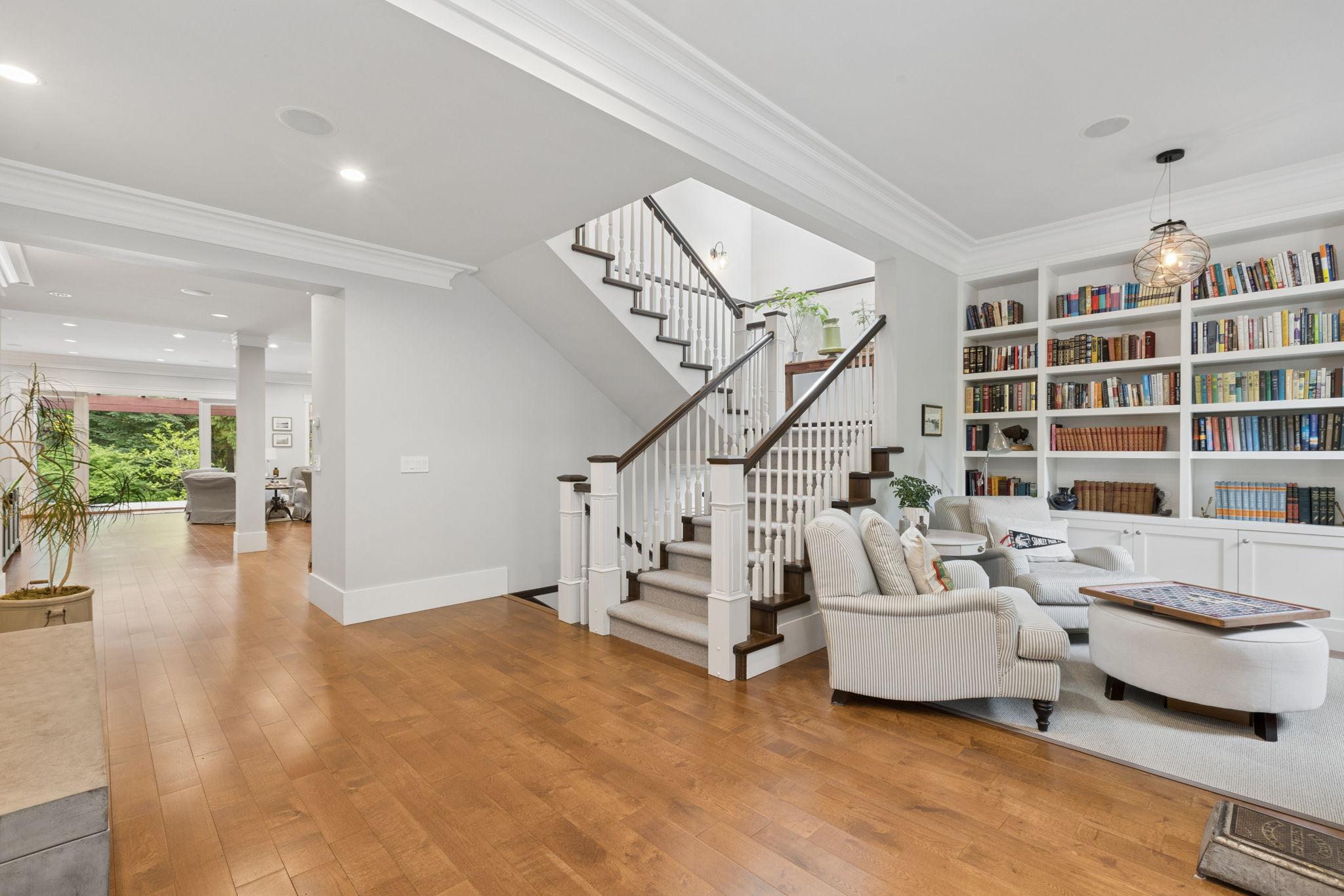 4176 Virginia Crescent, North Vancouver listing image