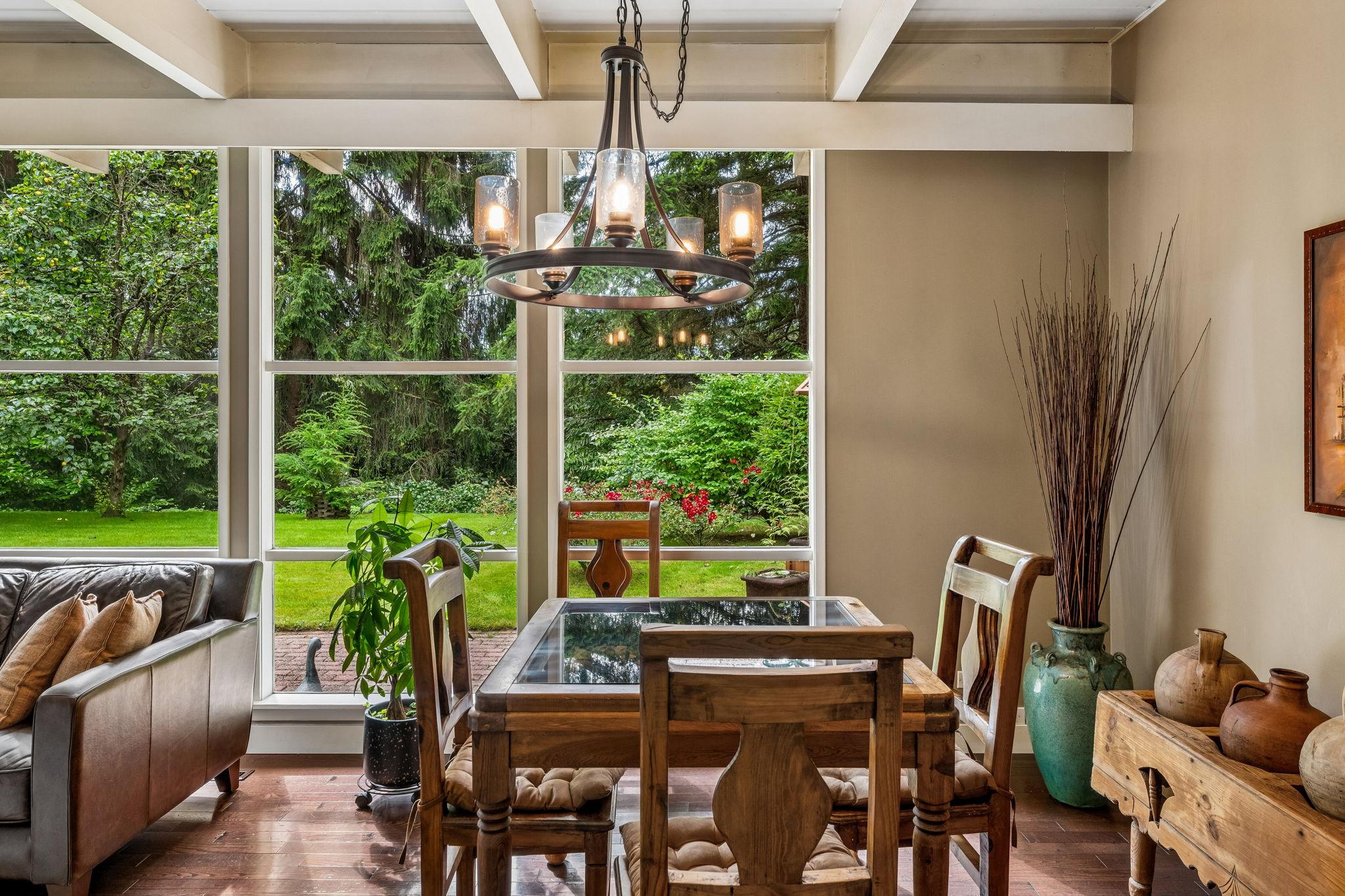 455 MacBeth Crescent, West Vancouver listing image