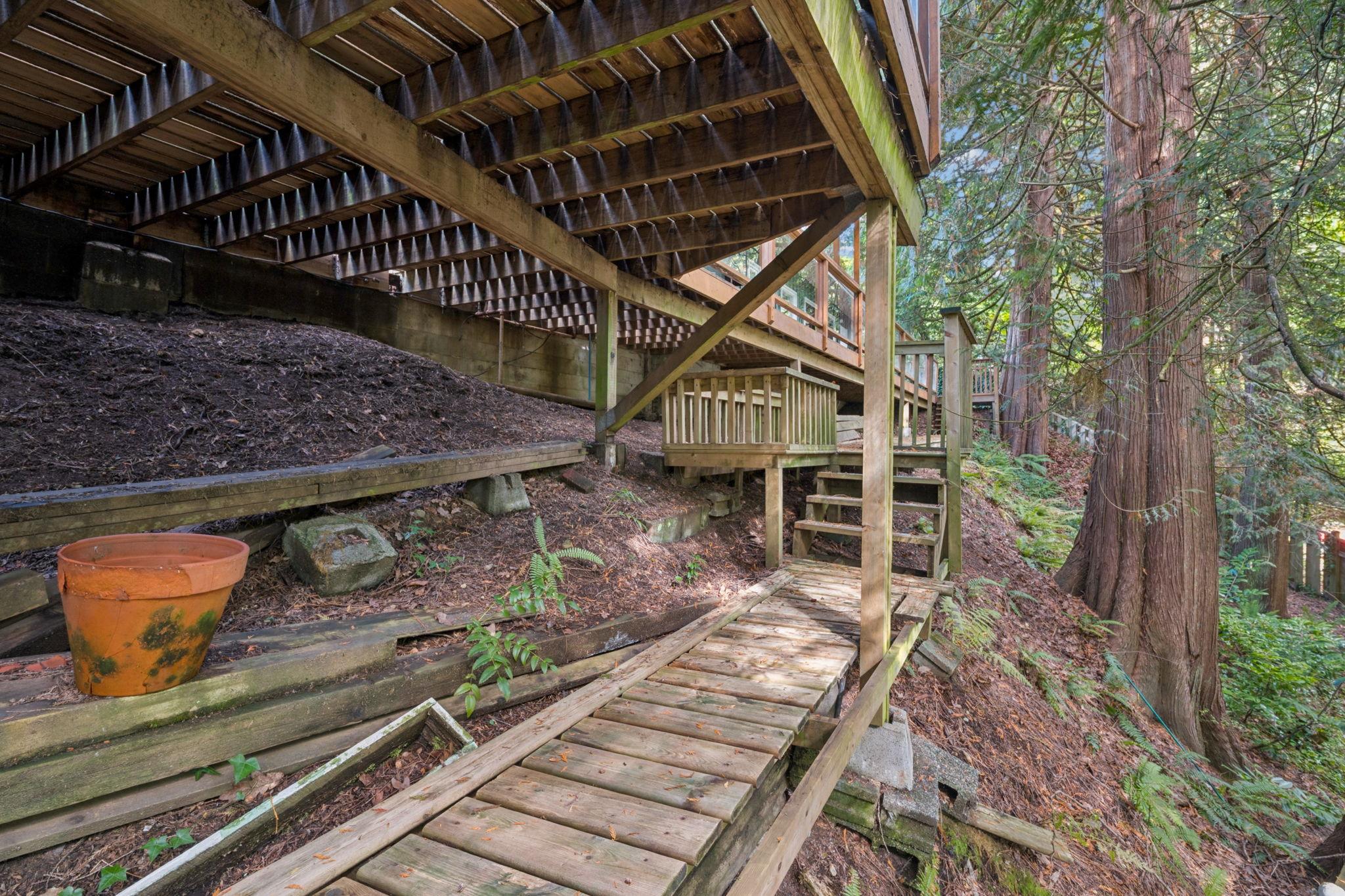 455 MacBeth Crescent, West Vancouver listing image