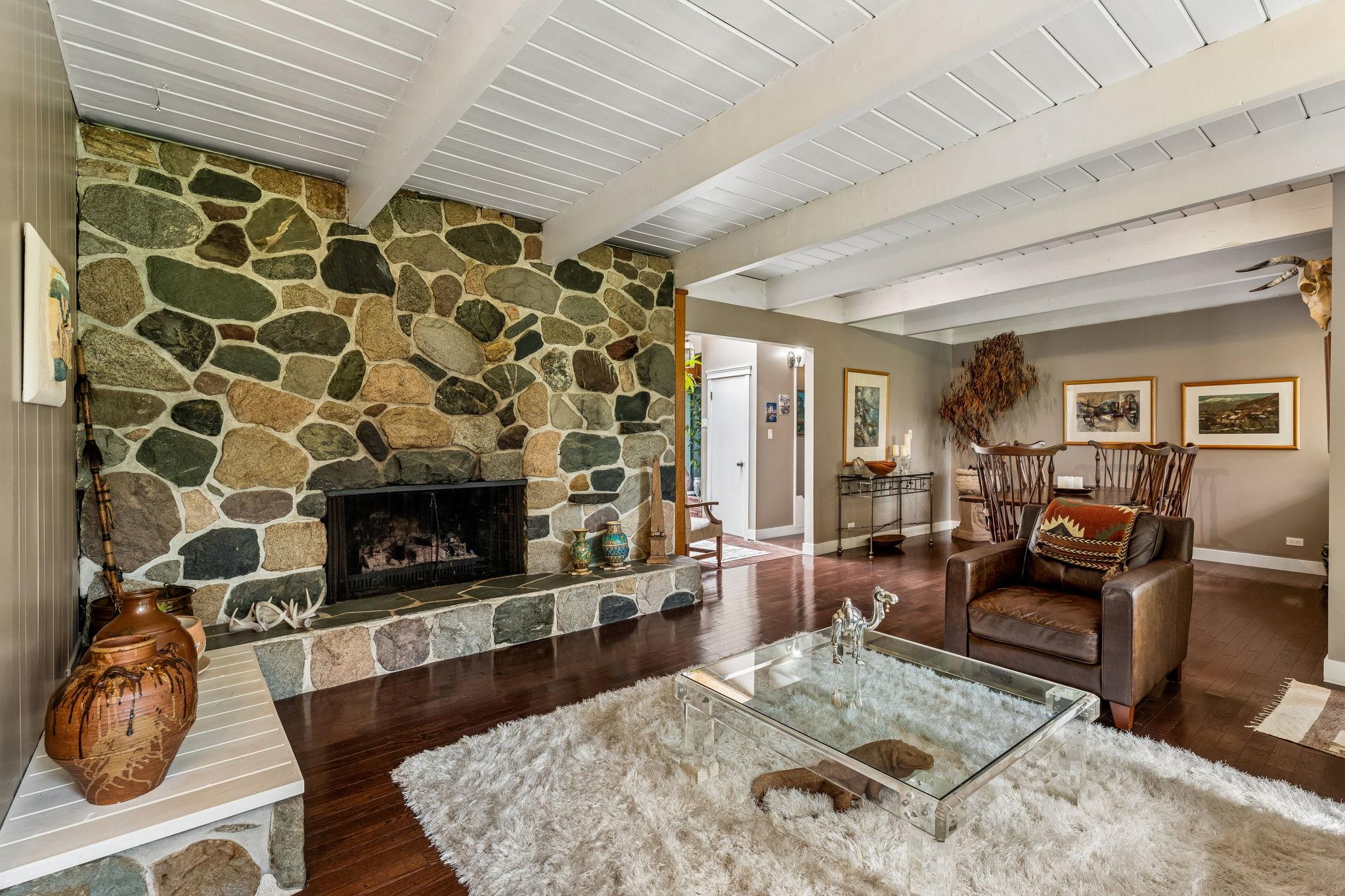 455 MacBeth Crescent, West Vancouver listing image