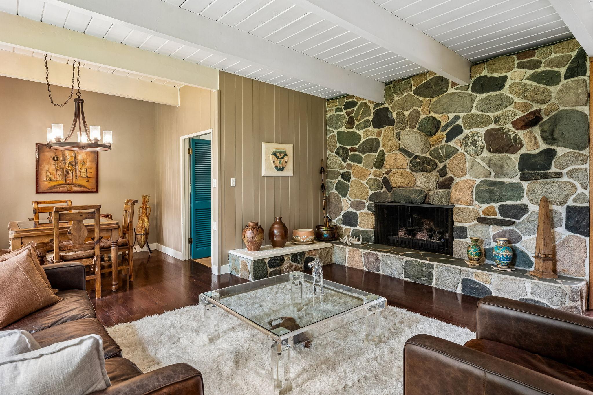 455 MacBeth Crescent, West Vancouver listing image