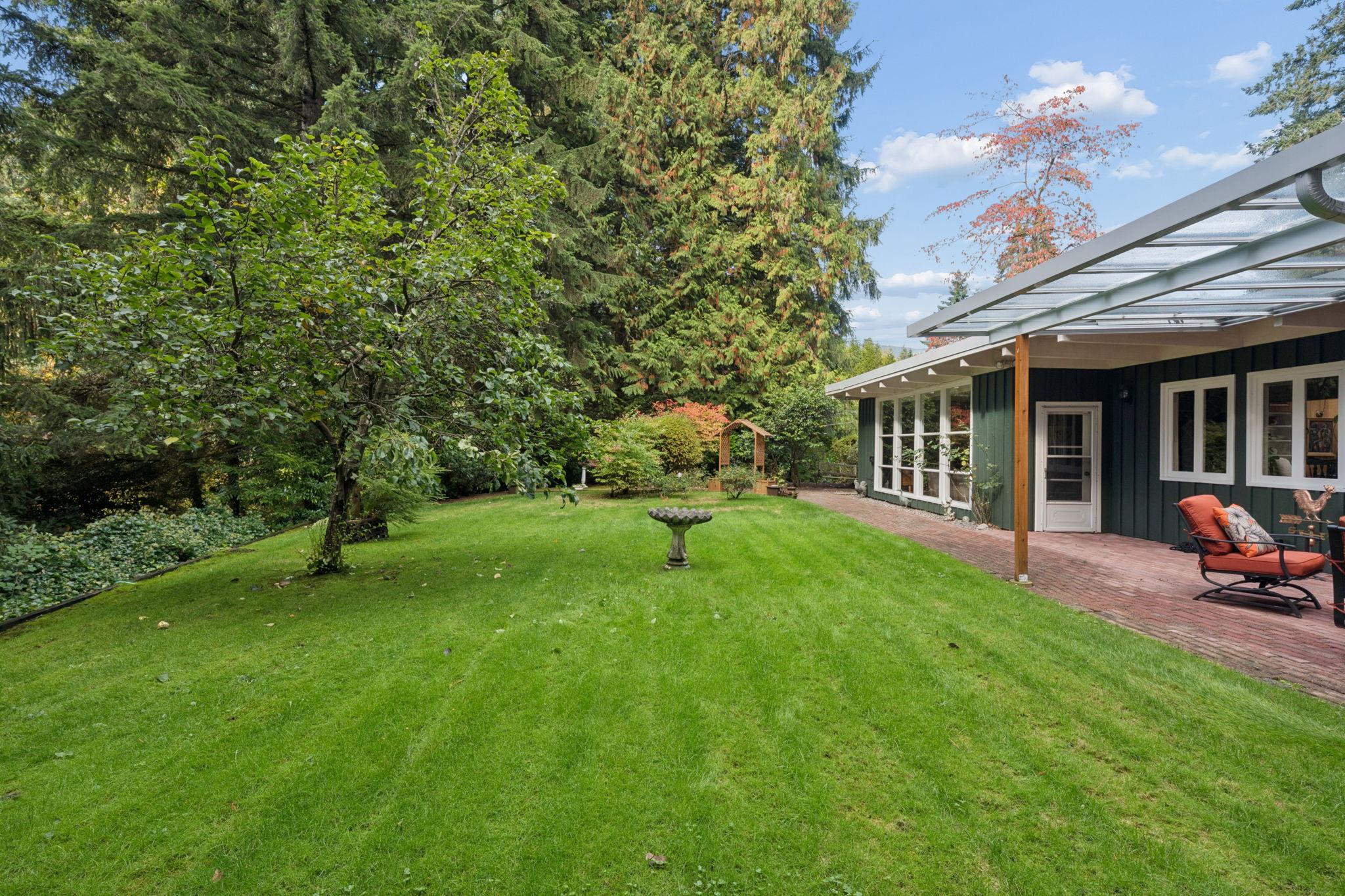455 MacBeth Crescent, West Vancouver listing image