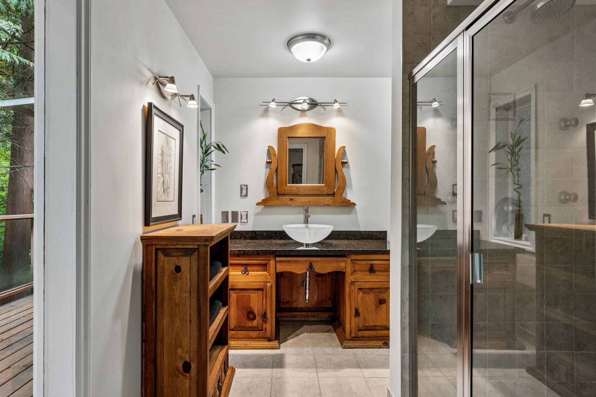 455 MacBeth Crescent, West Vancouver listing image