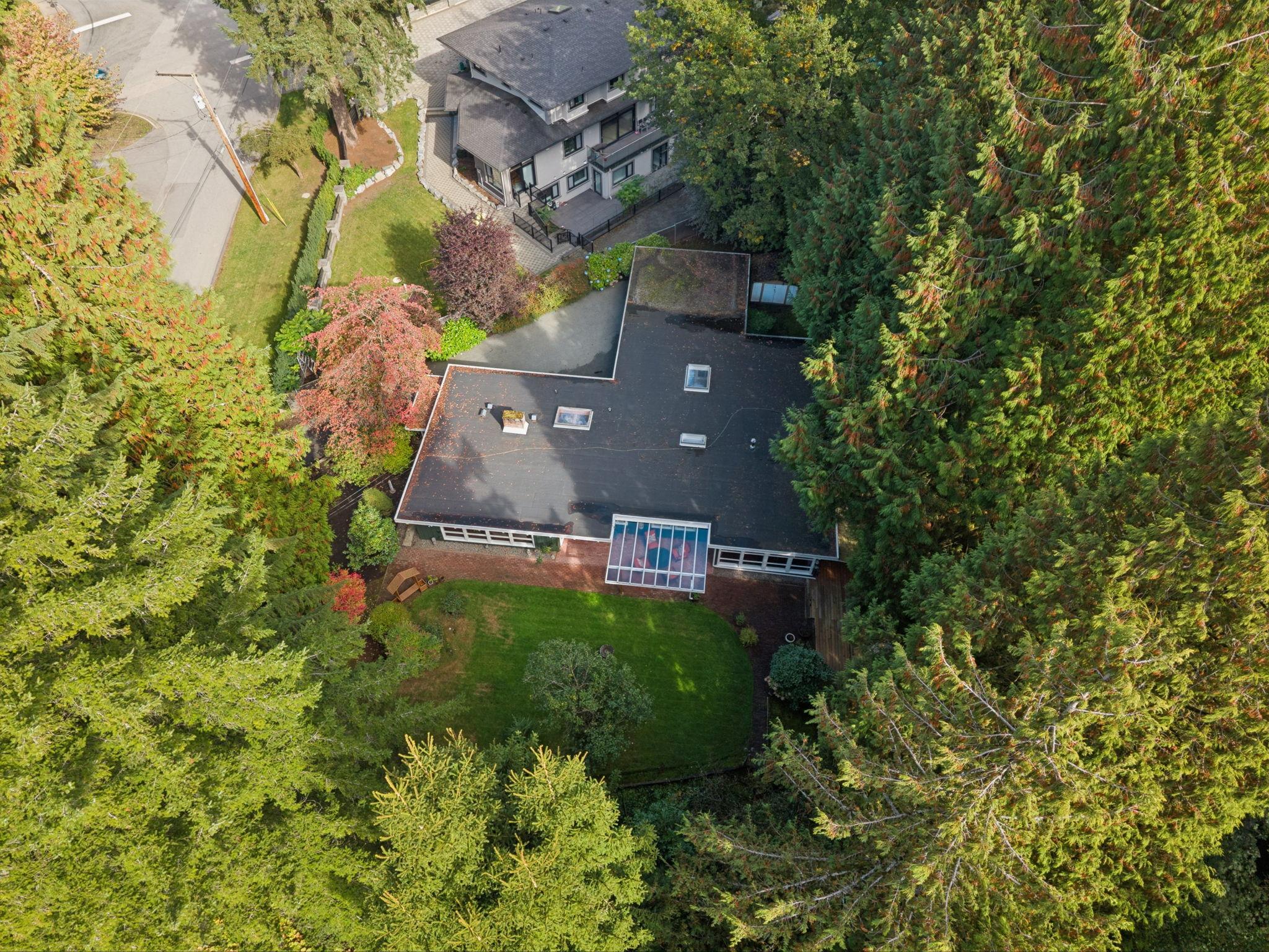 455 MacBeth Crescent, West Vancouver listing image