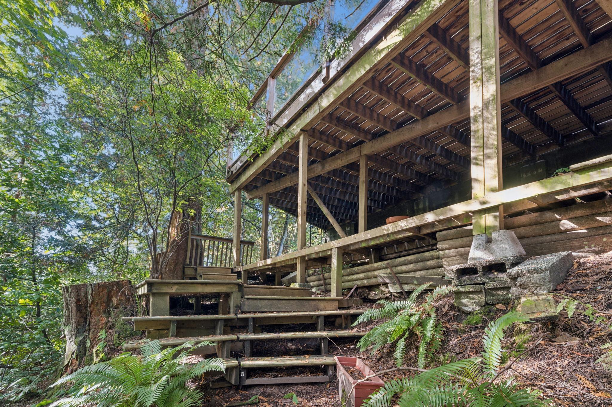 455 MacBeth Crescent, West Vancouver listing image