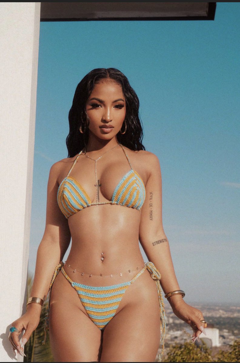 shenseea knited bikini