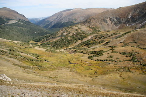 Mountain tundra view High up in the mountains, it is so cold even in the summer, that the actual climate resembles a tundra climate. This picture was taken high up on a mountain in the Rocky Mountains National Park National park,North America,Rocky Mountains,Tundra,United States