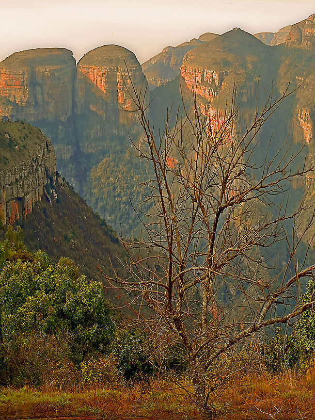 Three Rondavels South Africa landscape feature The Three Rondavels Africa,Geotagged,Landscape,South Africa