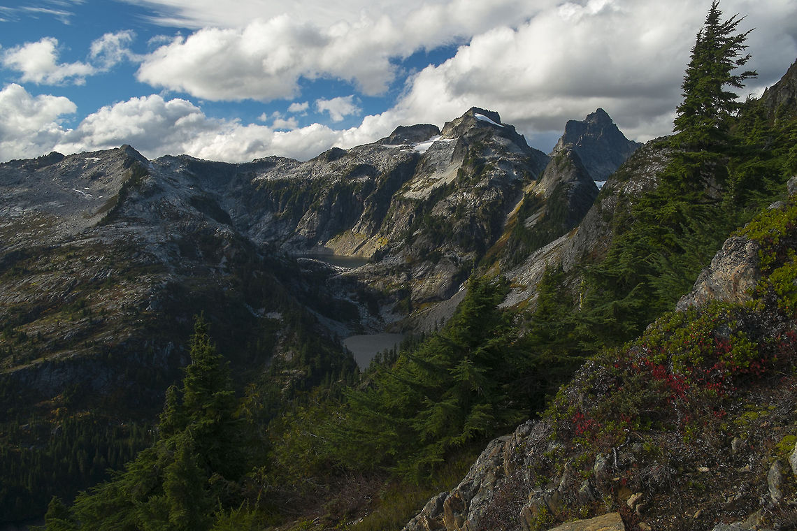 View going to Trapper Peak What a wonderful place that I live! I feel very lucky to be able to experience this. Geotagged,Mountains,United States