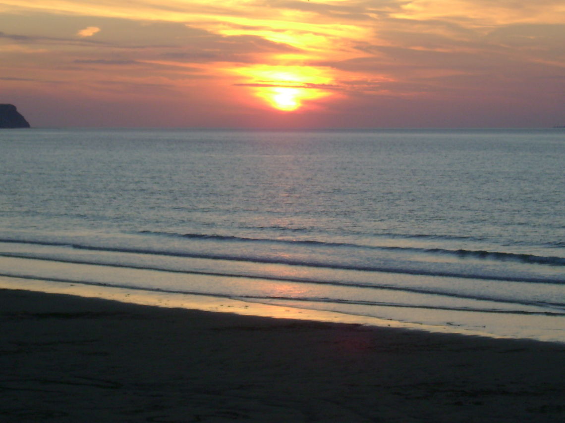 SUNSET OVER WHITBY BEACH TAKEN OFF THE PIER IN WHITBY Geotagged,United Kingdom