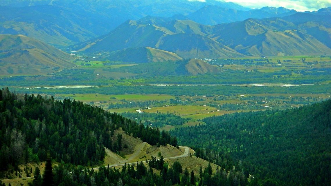 mountains  Yellowstone National Park,mountains