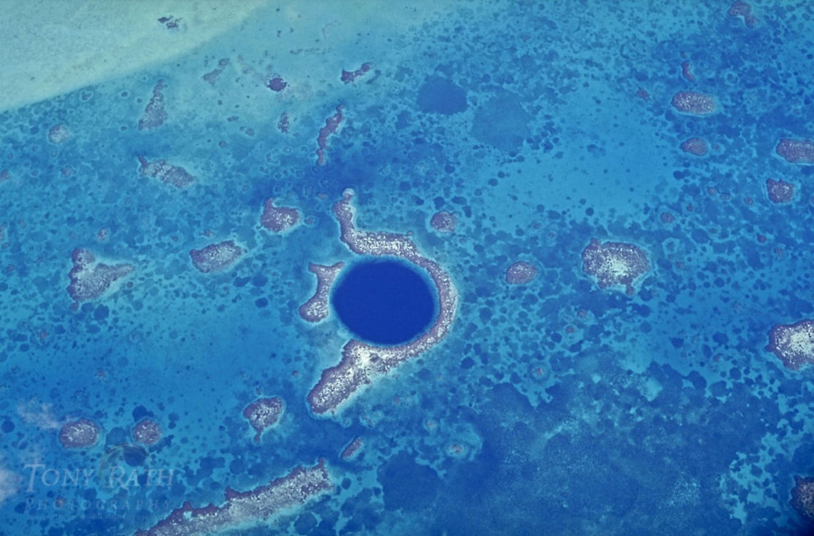 The Great Blue Hole The Great Blue Hole, Belize Belize,Landscapes,The Great Blue Hole