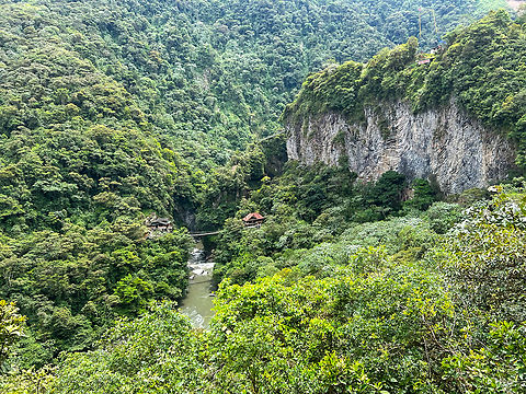 Pailon del Diablo (Waterfall) - entry, Ecuador Entry point (beginning of downwards path) to the Pailon del Diablo waterfall.
https://www.jungledragon.com/image/128887/pailon_del_diablo_waterfall_ecuador.html Baños,Ecuador,Ecuador 2021,Geotagged,South America,Spring,World