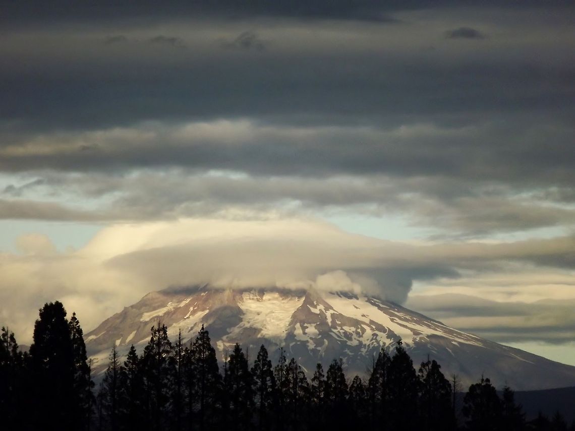Mt.Hood  Geotagged,Oregon-United States.