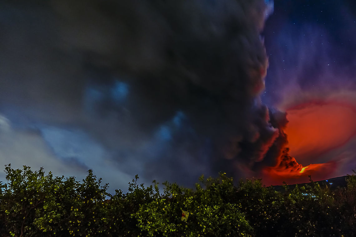 Hell's Door On December 28th, 2014, Mount Etna produced a so violent as brief eruption with emission of lava and ash. <br />
The high-altitude clouds mixed with ash cloud have created a unique show of its kind. Geotagged,Italy,Natural events,Winter,ash,clous,eruption,etna,flames,hell,lava,sky