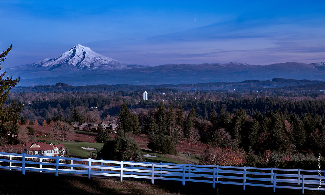 Valley before the Top This mountain (Mount Hood) an active volcano is 80 km east of Portland, Oregon, USA. Its peak is nearly 3500 m and is the highest mountain in Oregon which is part of the Cascade range spanning from Canada to California. On rare clear days the magnitude of its ruggedness is simply amazing. It is the only ski resort in the US that is open year round on natural snow which is actually a glacier. The picture was taken at an altitude of approx. 300 m Fall,Geotagged,United States,cascade mountains,mount hood,snow,valley