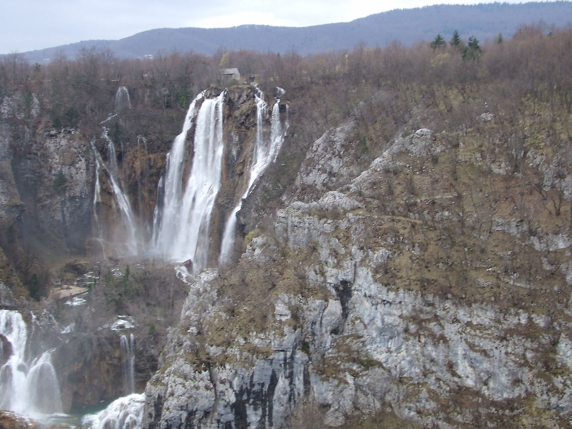 Plitvice Lakes 2007 A view during the descent to the bottom of the valley to view one of the lakes Croatia,Fall,Geotagged,Waterfalls 2007