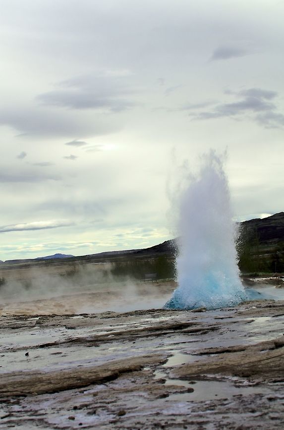 Geysir starting to erupt Geysir starting to erupt Geotagged,Geysir,Iceland,Spring