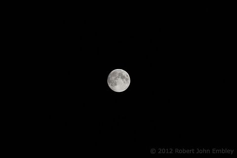 Moon  Geotagged,Moon,United Kingdom