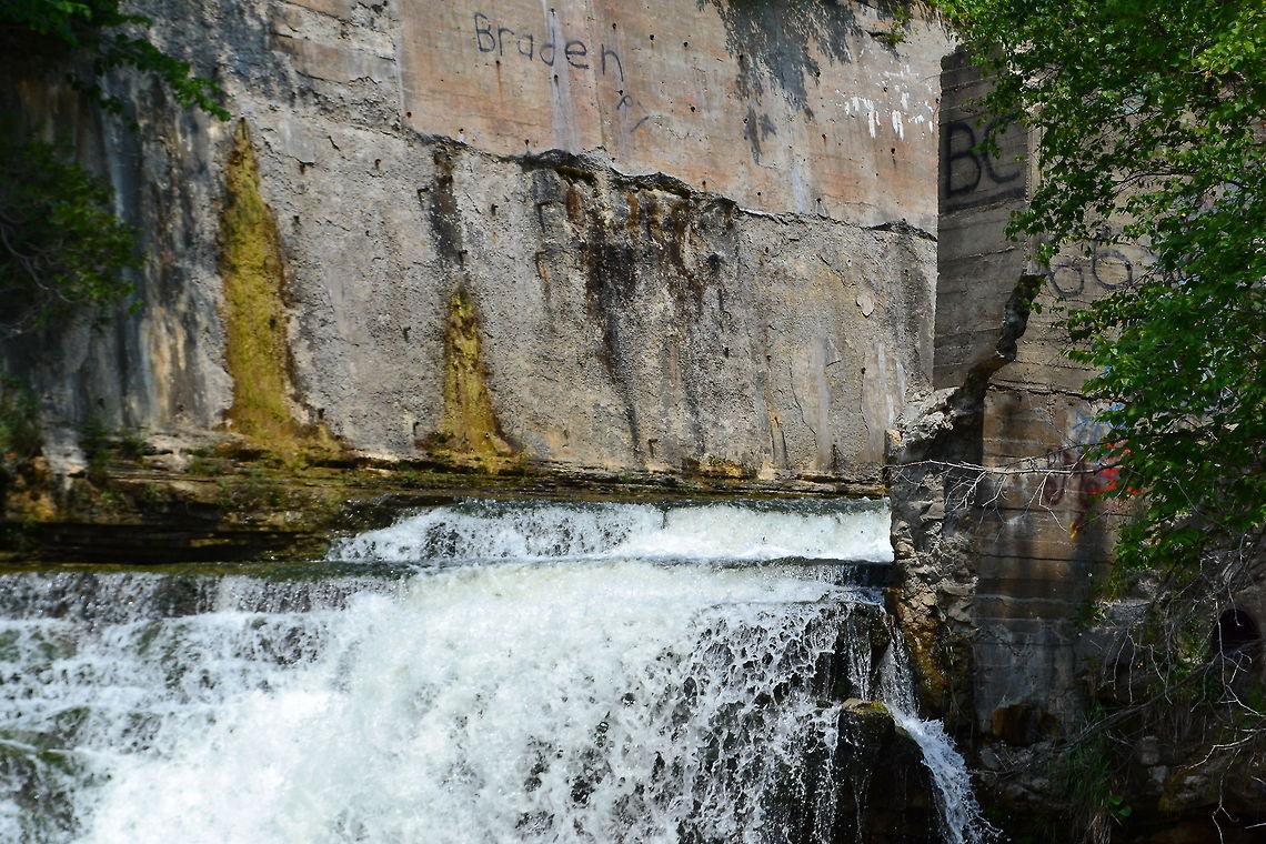 Point forks waterfall top of the waterfall pointforks waterfall