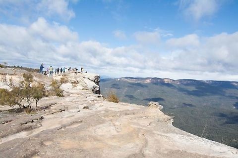 Lincoln Rock - Sheer Drop An amazing flat rock formation. The edge is a sheer drop. Found at Wentworth Falls in the Blue Mountains NSW. Australia,Blue Mountains,Geotagged,Lincoln Rock,NSW